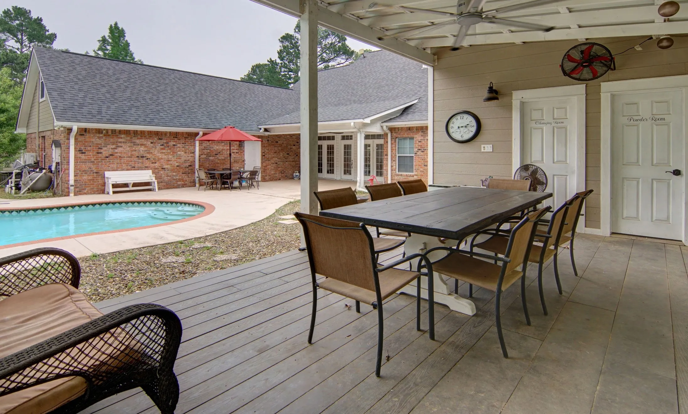 Single Family Residence For Sale in Wood County , 1554 County road 3235, Quitman, Texas 75783, 6 Bedrooms, 7 Bathrooms, 2 Garage spaces, 4,280 Sqft, built in 1994, Price $745,000, mls#20957501, Real Estate Agent in Quitman, Homes For Sale in Wood county, Homes For Sale in Quitman, Realtor in Quitman Texas, Real Estate Brokerage Independent Realty Texas, Luminita Cordes Realtor