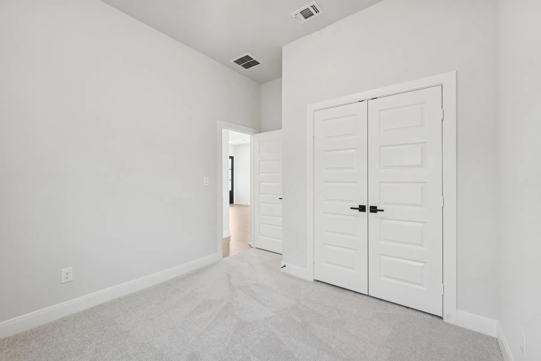 Single Family Residence For Sale in Dallas County , 1905 Hazel Lily Run, Mesquite, Texas 75181, 3 Bedroom, 2 Bathroom, 2 Garage spaces, 1,643 Sqft, built in 2025, New Construction - Complete, mls#20960252, Real Estate Agent in Mesquite, Homes For Sale in Dallas county, Homes For Sale in Mesquite, Realtor in Mesquite Texas, Real Estate Brokerage Independent Realty Texas, Luminita Cordes Realtor