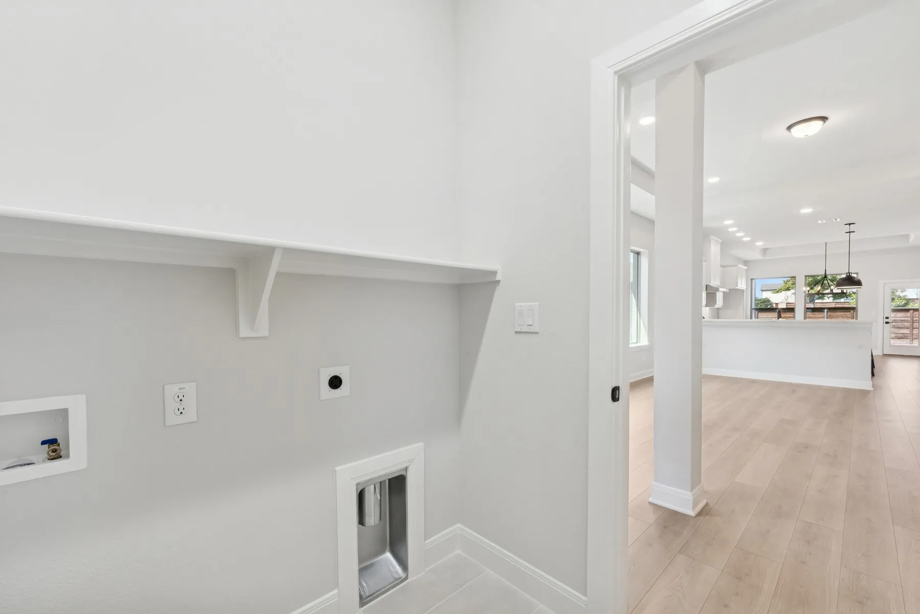 Single Family Residence For Sale in Dallas County , 1905 Hazel Lily Run, Mesquite, Texas 75181, 3 Bedroom, 2 Bathroom, 2 Garage spaces, 1,643 Sqft, built in 2025, New Construction - Complete, mls#20960252, Real Estate Agent in Mesquite, Homes For Sale in Dallas county, Homes For Sale in Mesquite, Realtor in Mesquite Texas, Real Estate Brokerage Independent Realty Texas, Luminita Cordes Realtor