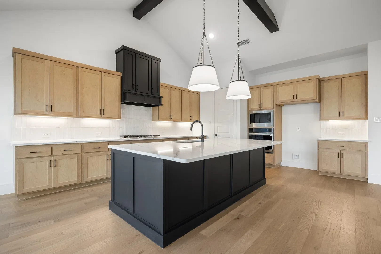 Single Family Residence For Sale in Rockwall County , 408 Double Eagle Court, Heath, Texas 75032, 4 Bedroom, 4 Bathroom, 4 Garage spaces, 3,526 Sqft, built in 2025, New Construction - Complete, mls#20961626, Real Estate Agent in Heath, Homes For Sale in Rockwall county, Homes For Sale in Heath, Realtor in Heath Texas, Real Estate Brokerage Independent Realty Texas, Luminita Cordes Realtor