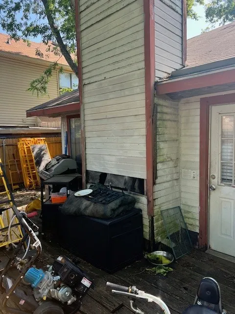 View of home's exterior