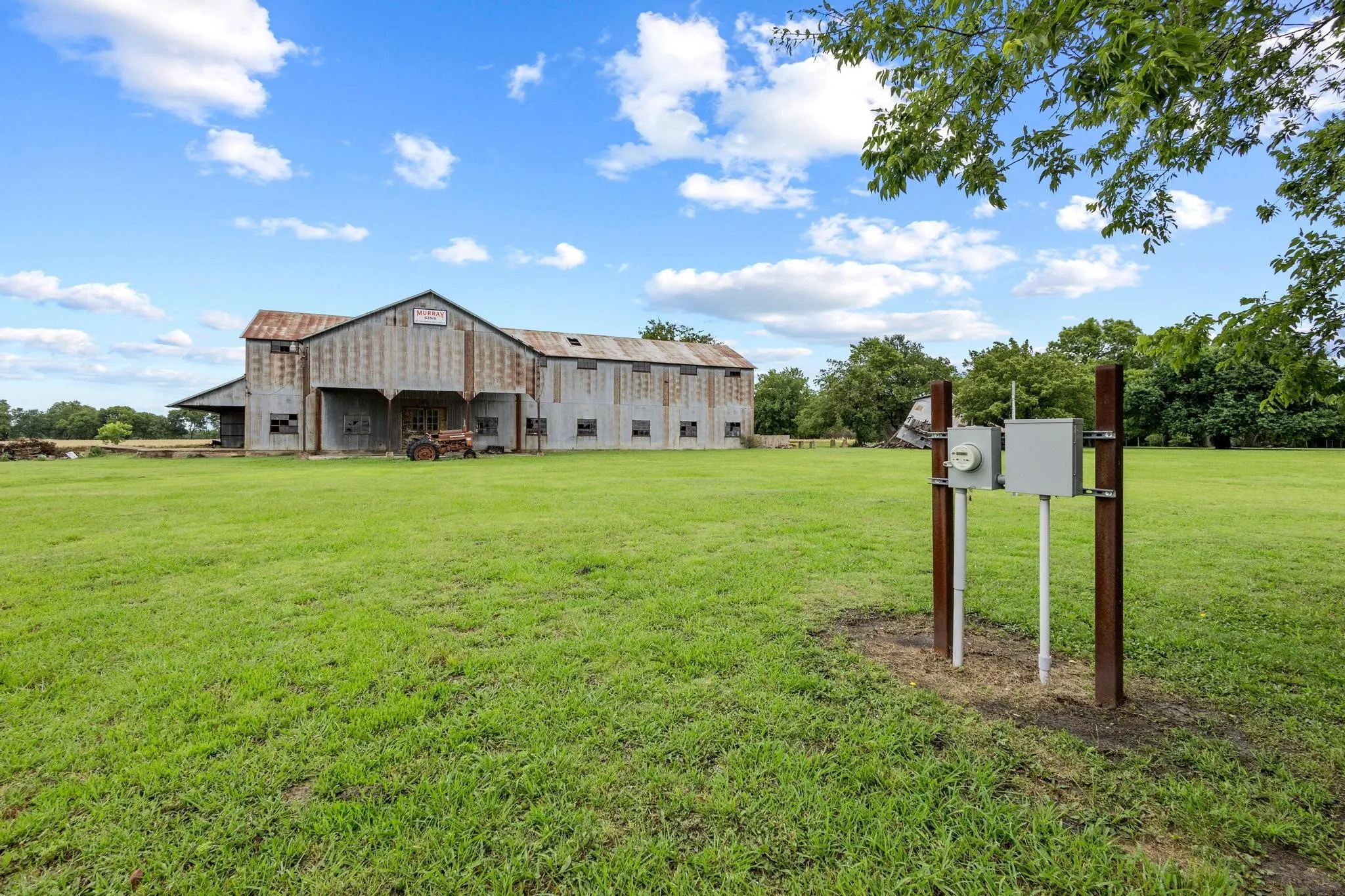 Warehouse For Sale in Fannin County , 4571 Fm-68, Gober, Texas 75443, 0, 0, Garage spaces, 0 Sqft, built in 1840, Preowned, mls#20962933, Real Estate Agent in Gober, Homes For Sale in Fannin county, Homes For Sale in Gober, Realtor in Gober Texas, Real Estate Brokerage Independent Realty Texas, Luminita Cordes Realtor