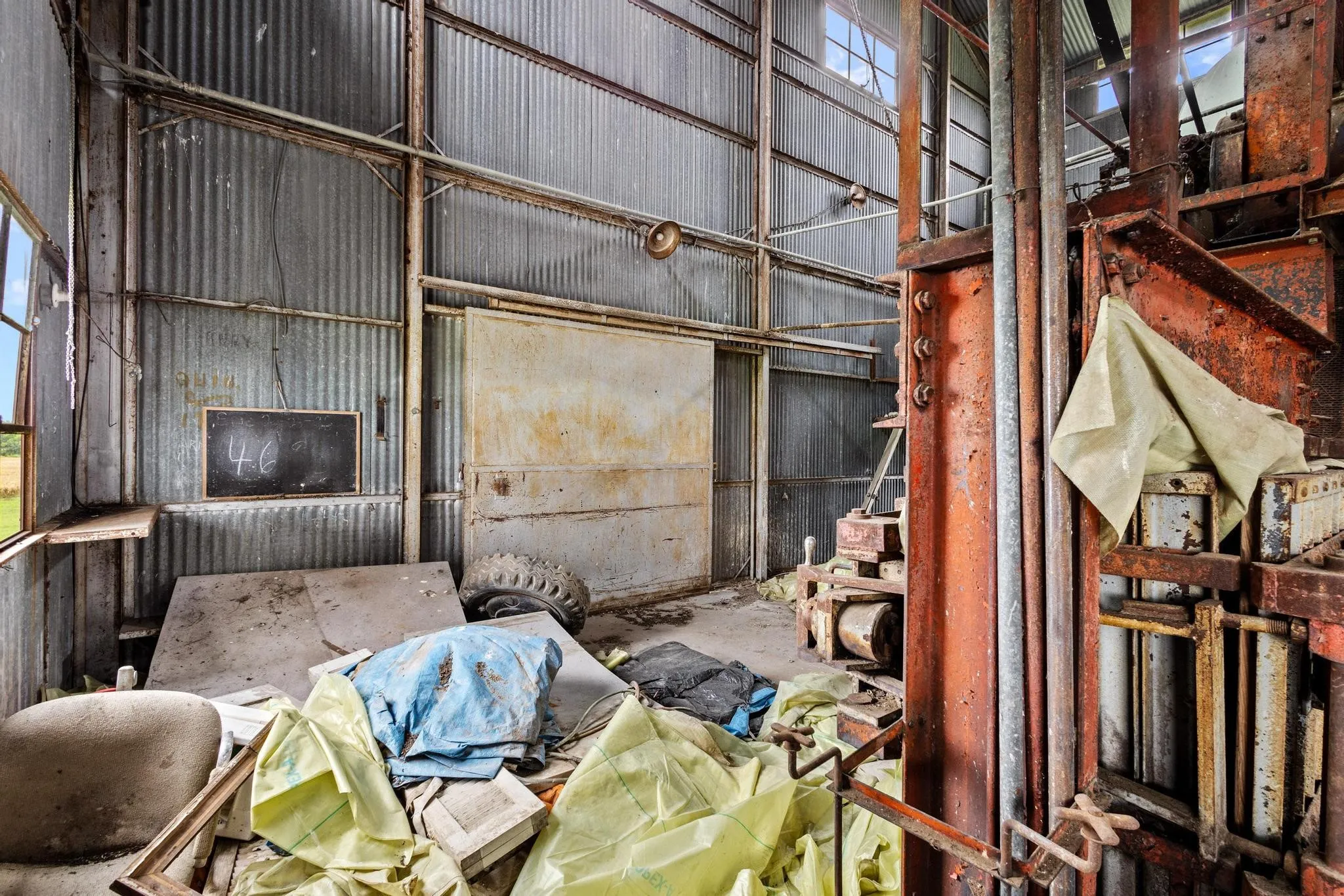 Warehouse For Sale in Fannin County , 4571 Fm-68, Gober, Texas 75443, 0, 0, Garage spaces, 0 Sqft, built in 1840, Preowned, mls#20962933, Real Estate Agent in Gober, Homes For Sale in Fannin county, Homes For Sale in Gober, Realtor in Gober Texas, Real Estate Brokerage Independent Realty Texas, Luminita Cordes Realtor