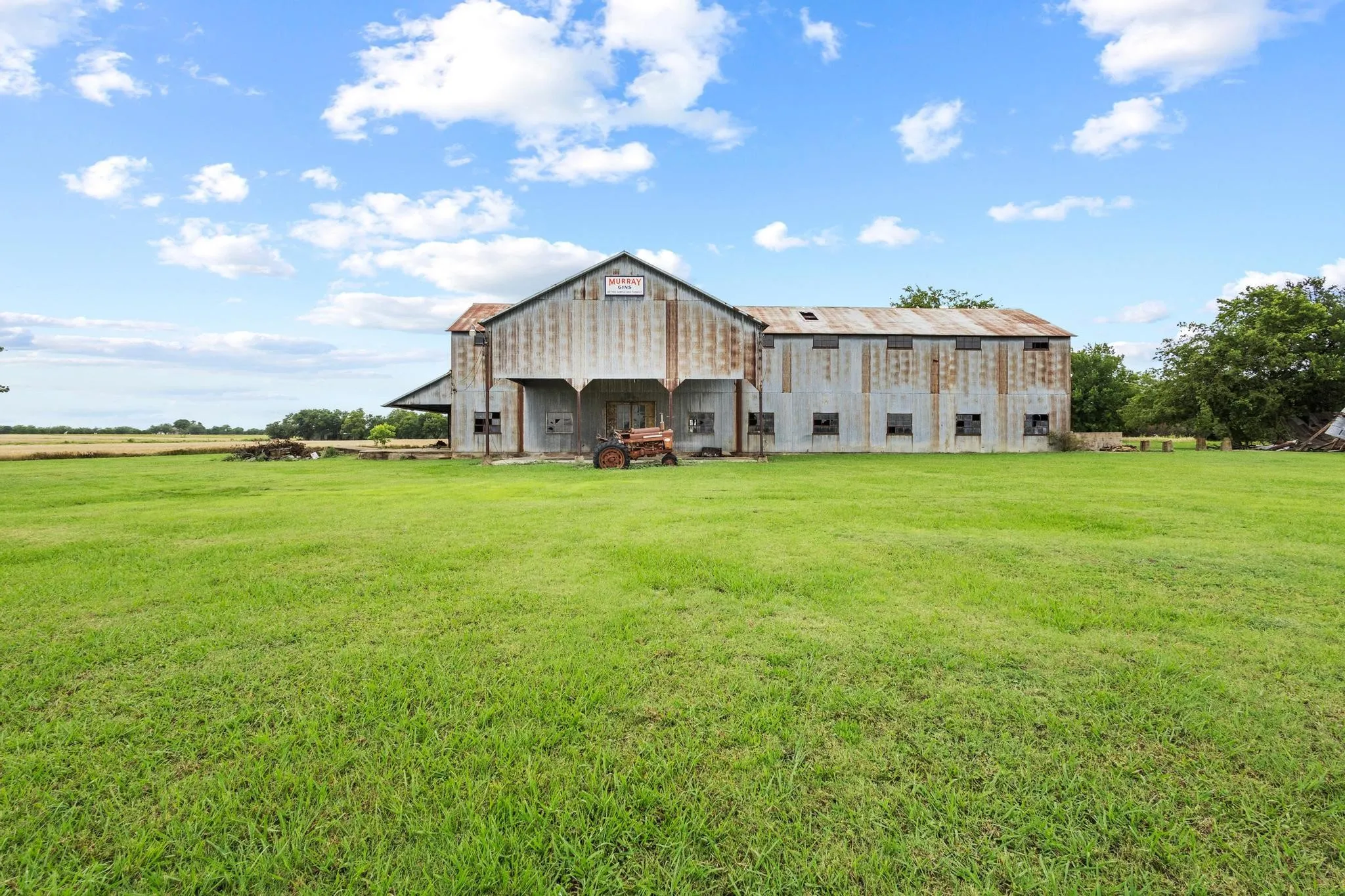 Warehouse For Sale in Fannin County , 4571 Fm-68, Gober, Texas 75443, 0, 0, Garage spaces, 0 Sqft, built in 1840, Preowned, mls#20962933, Real Estate Agent in Gober, Homes For Sale in Fannin county, Homes For Sale in Gober, Realtor in Gober Texas, Real Estate Brokerage Independent Realty Texas, Luminita Cordes Realtor