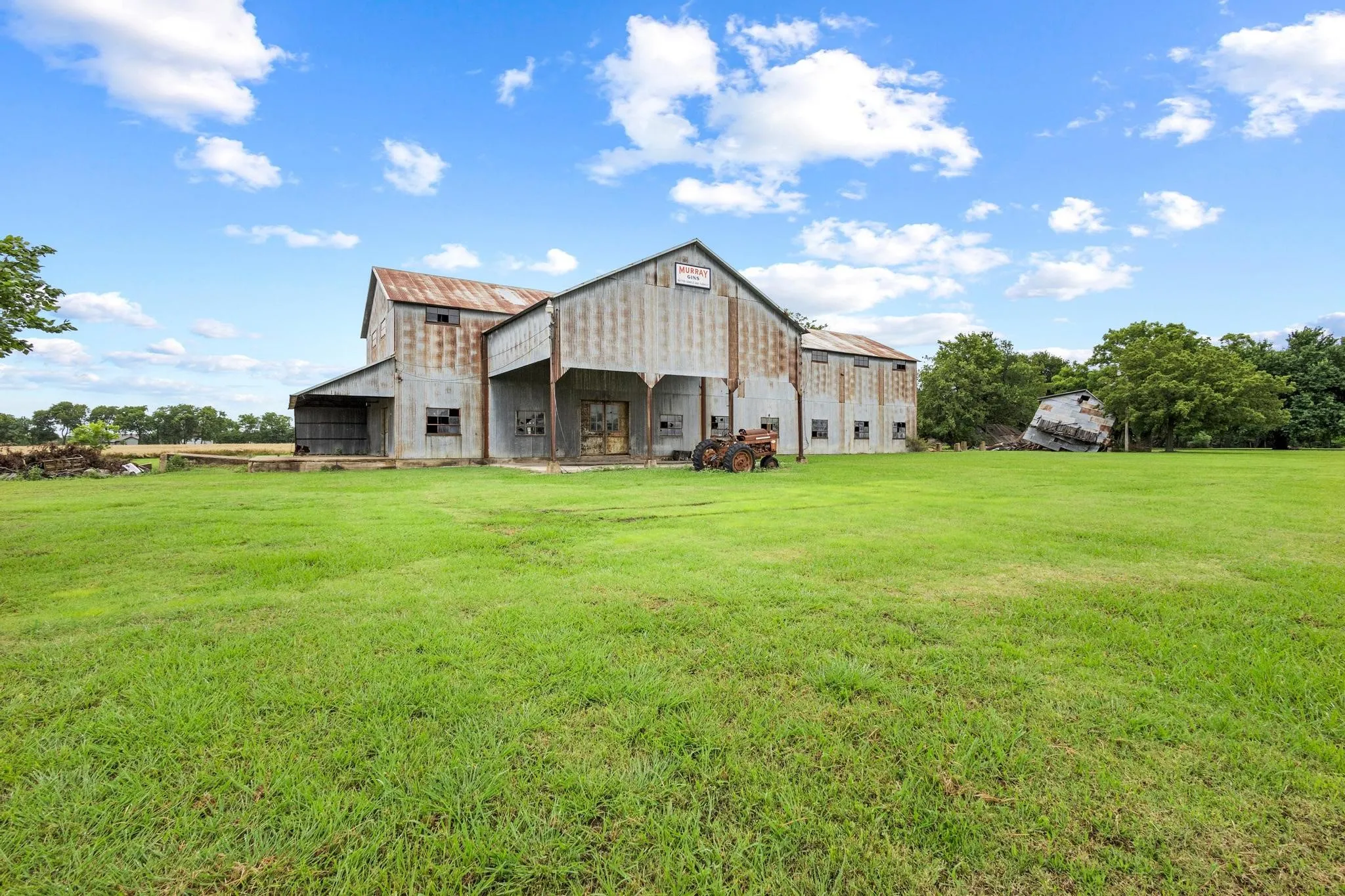 Warehouse For Sale in Fannin County , 4571 Fm-68, Gober, Texas 75443, 0, 0, Garage spaces, 0 Sqft, built in 1840, Preowned, mls#20962933, Real Estate Agent in Gober, Homes For Sale in Fannin county, Homes For Sale in Gober, Realtor in Gober Texas, Real Estate Brokerage Independent Realty Texas, Luminita Cordes Realtor