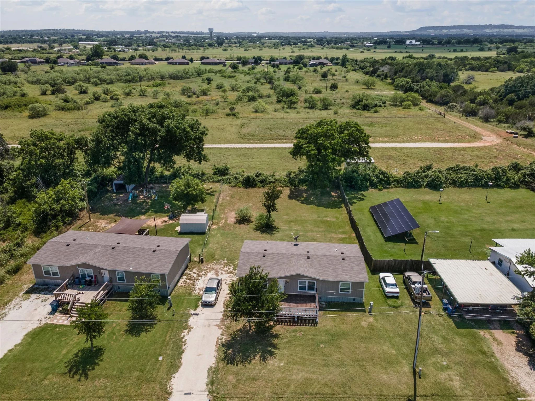 Mobile Home For Sale in Hood County , 6108 Big Horn Drive, Granbury, Texas 76048, 3 Bedrooms, 2 Bathrooms, Garage spaces, 1,344 Sqft, built in 2021, Price $200,000, mls#20963454, Real Estate Agent in Granbury, Homes For Sale in Hood county, Homes For Sale in Granbury, Realtor in Granbury Texas, Real Estate Brokerage Independent Realty Texas, Luminita Cordes Realtor