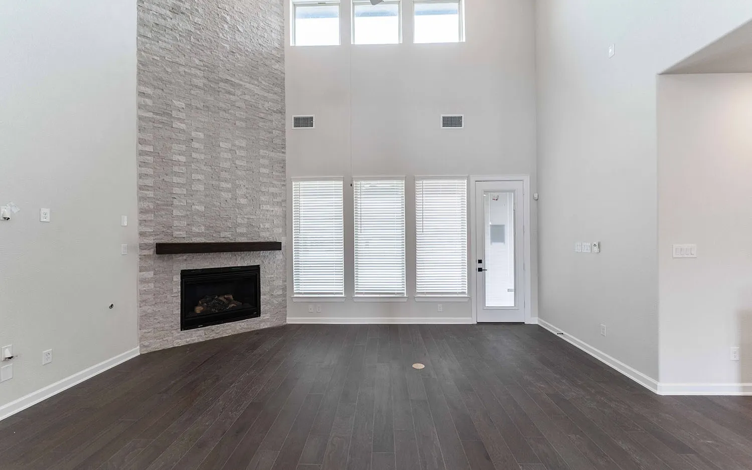 Single Family Residence For Sale in Rockwall County , 312 Big Antler Court, Heath, Texas 75126, 5 Bedroom, 4 Bathroom, 4 Garage spaces, 3,688 Sqft, built in 2025, New Construction - Incomplete, Price $799,990, mls#20964048, Real Estate Agent in Heath, Homes For Sale in Rockwall county, Homes For Sale in Heath, Realtor in Heath Texas, Real Estate Brokerage Independent Realty Texas, Luminita Cordes Realtor