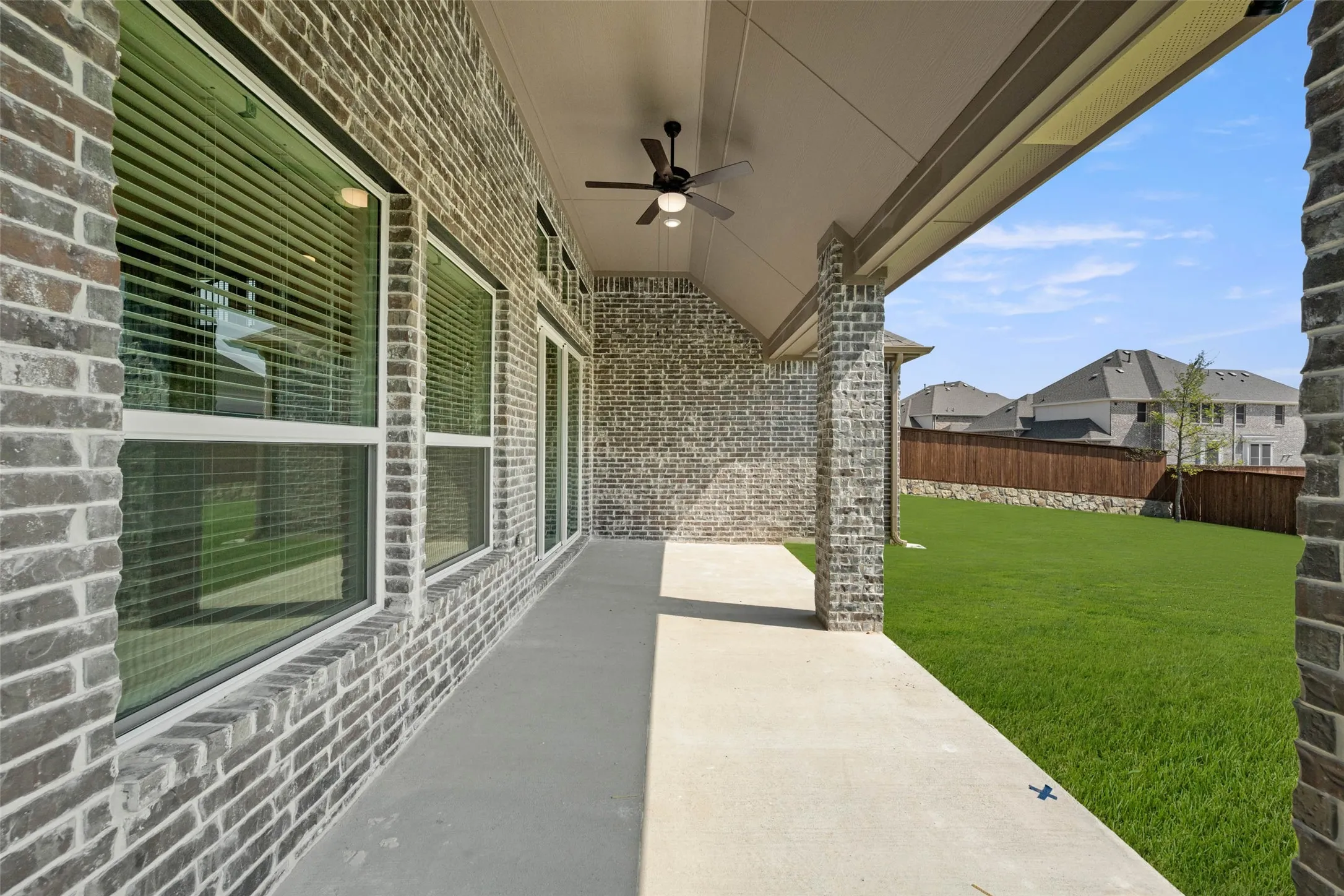 10012 La Frontera- Patio-1