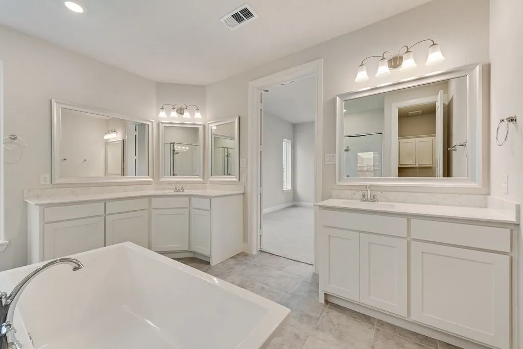 Single Family Residence For Sale in Johnson County , 1706 Cedar Bluff Parkway, Mansfield, Texas 76063, 5 Bedroom, 5 Bathroom, 3 Garage spaces, 4,722 Sqft, built in 2025, New Construction - Complete, mls#20965548, Real Estate Agent in Mansfield, Homes For Sale in Johnson county, Homes For Sale in Mansfield, Realtor in Mansfield Texas, Real Estate Brokerage Independent Realty Texas, Luminita Cordes Realtor