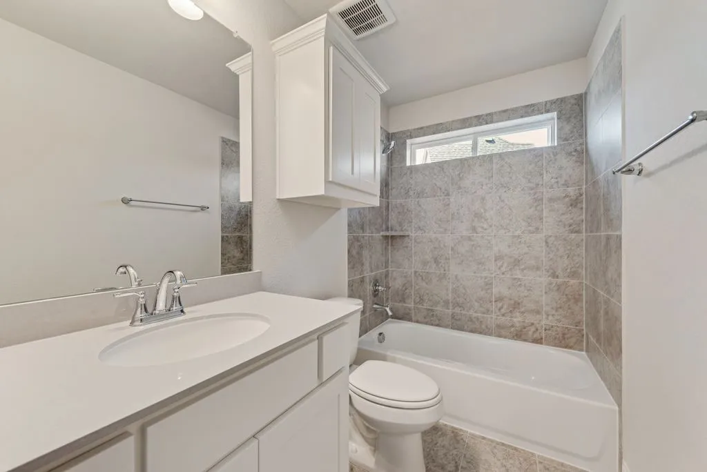 Single Family Residence For Sale in Johnson County , 1706 Cedar Bluff Parkway, Mansfield, Texas 76063, 5 Bedroom, 5 Bathroom, 3 Garage spaces, 4,722 Sqft, built in 2025, New Construction - Complete, mls#20965548, Real Estate Agent in Mansfield, Homes For Sale in Johnson county, Homes For Sale in Mansfield, Realtor in Mansfield Texas, Real Estate Brokerage Independent Realty Texas, Luminita Cordes Realtor