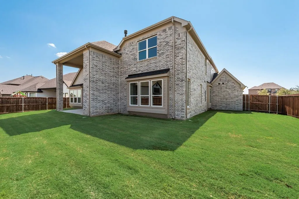 Single Family Residence For Sale in Johnson County , 1706 Cedar Bluff Parkway, Mansfield, Texas 76063, 5 Bedroom, 5 Bathroom, 3 Garage spaces, 4,722 Sqft, built in 2025, New Construction - Complete, mls#20965548, Real Estate Agent in Mansfield, Homes For Sale in Johnson county, Homes For Sale in Mansfield, Realtor in Mansfield Texas, Real Estate Brokerage Independent Realty Texas, Luminita Cordes Realtor