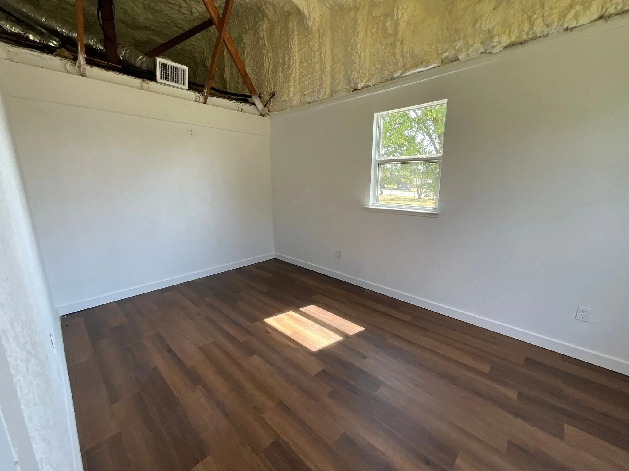 Business For Rent in Van Zandt County , 501 W Garland Street A, Grand Saline, Texas 75140, 0, 0, Garage spaces, 0 Sqft, built in 1950, Preowned, mls#20965617, Real Estate Agent in Grand Saline, Homes For Rent in Van Zandt county, Homes For Rent in Grand Saline, Realtor in Grand Saline Texas, Real Estate Brokerage Independent Realty Texas, Luminita Cordes Realtor