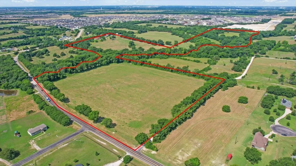 Ranch For Sale in Collin County , 4196 County Road 1001, Mc Kinney, Texas 75071, 0, 0, Garage spaces, 0 Sqft, built in 2000, mls#20963736, Real Estate Agent in Mc Kinney, Homes For Sale in Collin county, Homes For Sale in Mc Kinney, Realtor in Mc Kinney Texas, Real Estate Brokerage Independent Realty Texas, Luminita Cordes Realtor