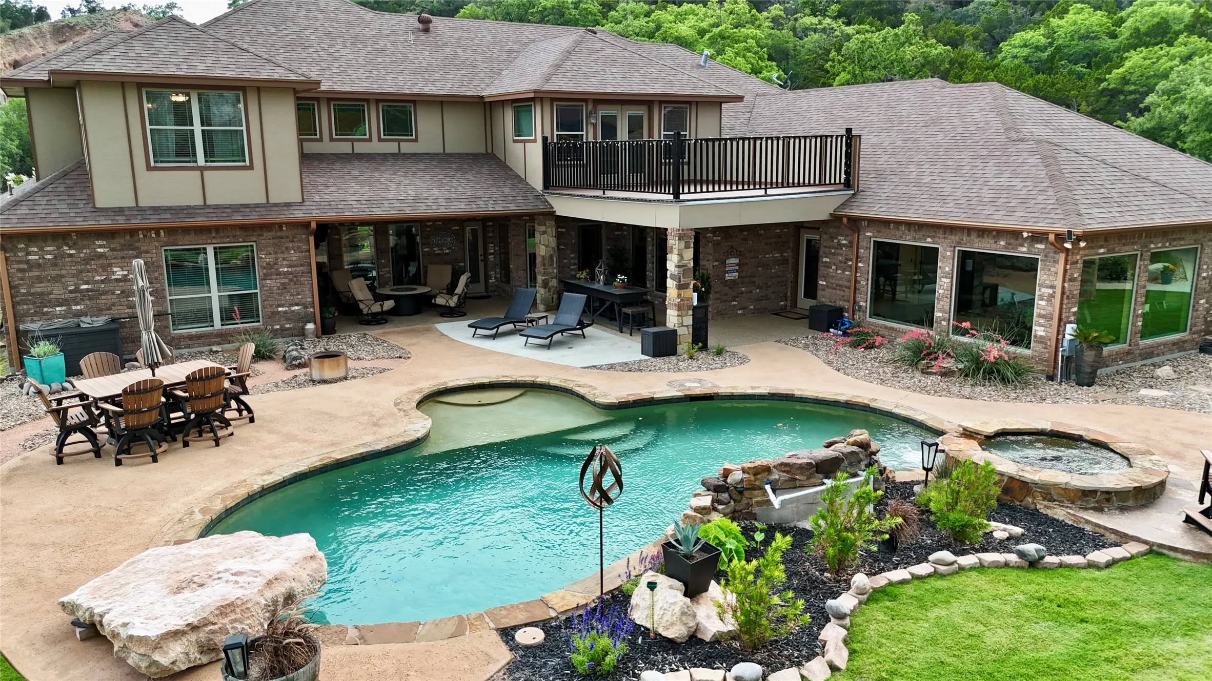 Single Family Residence For Sale in Taylor County , 642 Cedar Creek Ranch Trail, Tuscola, Texas 79562, 5 Bedroom, 6 Bathroom, 2 Garage spaces, 6,027 Sqft, built in 2011, mls#20966340, Real Estate Agent in Tuscola, Homes For Sale in Taylor county, Homes For Sale in Tuscola, Realtor in Tuscola Texas, Real Estate Brokerage Independent Realty Texas, Luminita Cordes Realtor