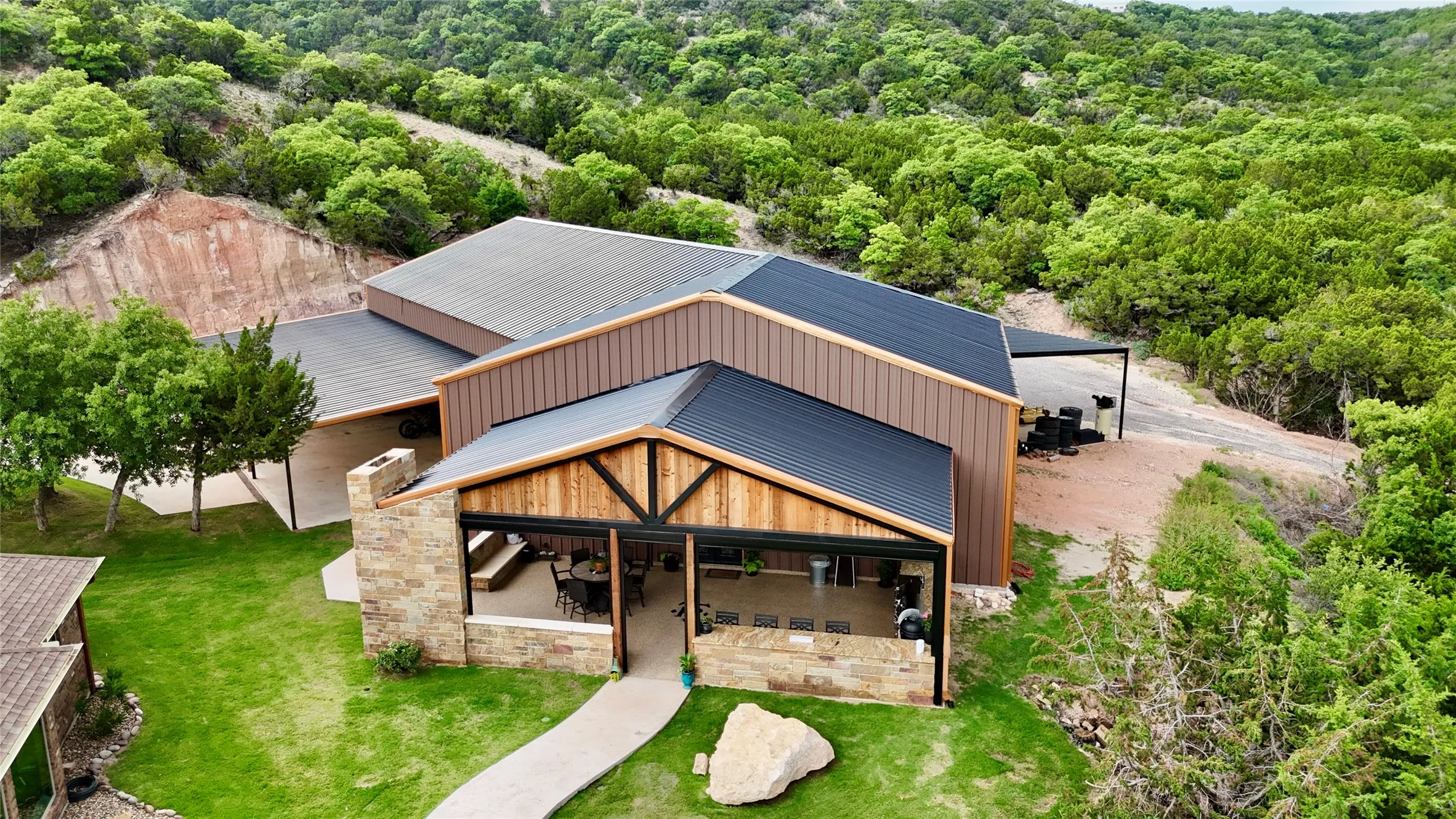 Single Family Residence For Sale in Taylor County , 642 Cedar Creek Ranch Trail, Tuscola, Texas 79562, 5 Bedroom, 6 Bathroom, 2 Garage spaces, 6,027 Sqft, built in 2011, mls#20966340, Real Estate Agent in Tuscola, Homes For Sale in Taylor county, Homes For Sale in Tuscola, Realtor in Tuscola Texas, Real Estate Brokerage Independent Realty Texas, Luminita Cordes Realtor