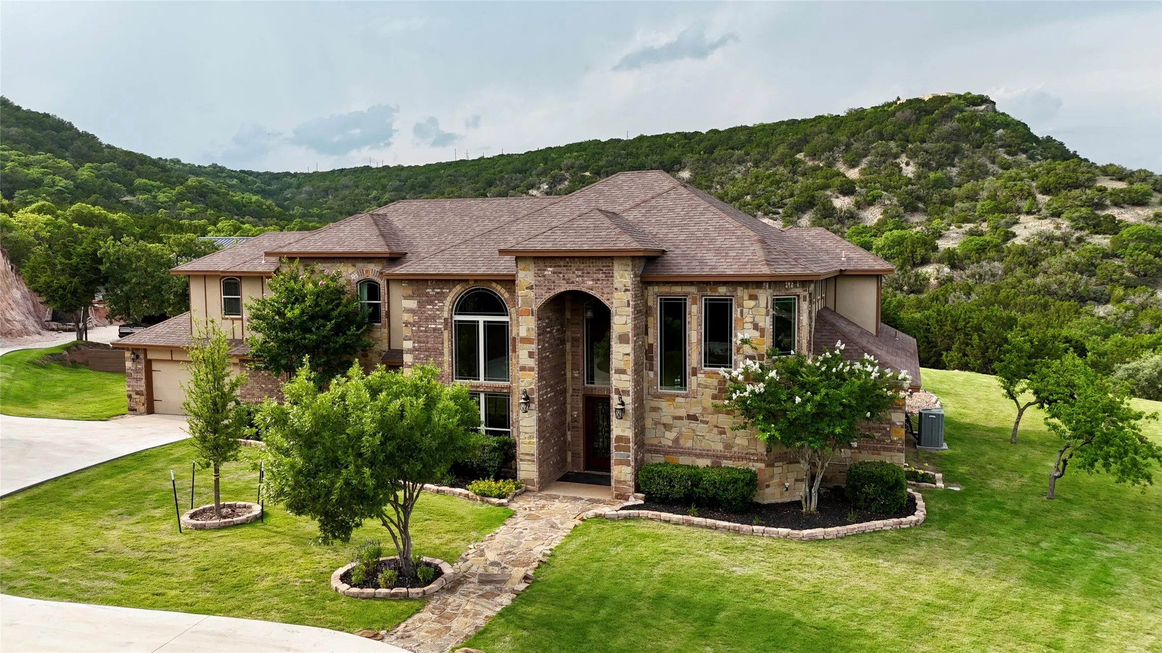 Single Family Residence For Sale in Taylor County , 642 Cedar Creek Ranch Trail, Tuscola, Texas 79562, 5 Bedroom, 6 Bathroom, 2 Garage spaces, 6,027 Sqft, built in 2011, mls#20966340, Real Estate Agent in Tuscola, Homes For Sale in Taylor county, Homes For Sale in Tuscola, Realtor in Tuscola Texas, Real Estate Brokerage Independent Realty Texas, Luminita Cordes Realtor