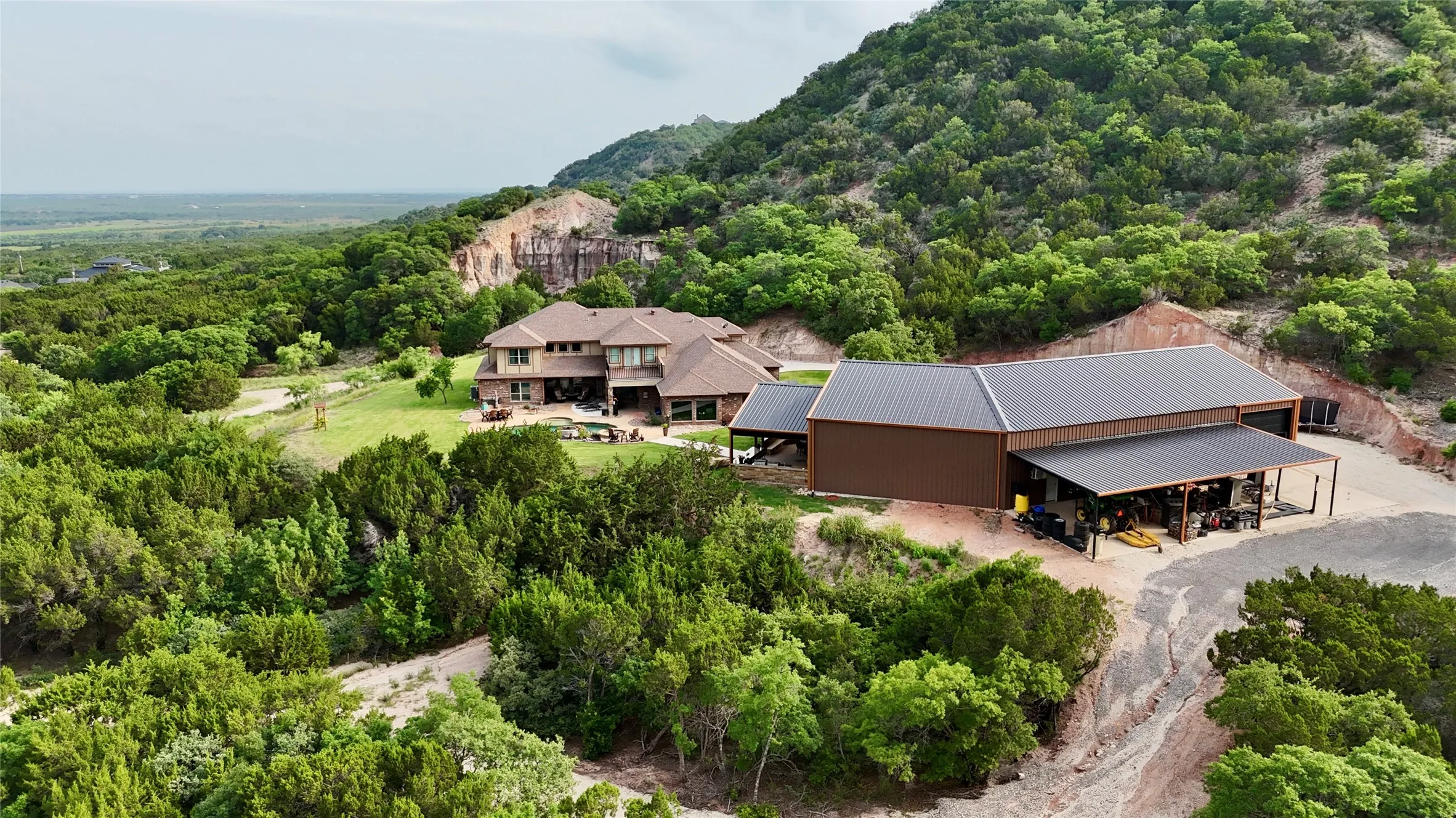 Single Family Residence For Sale in Taylor County , 642 Cedar Creek Ranch Trail, Tuscola, Texas 79562, 5 Bedroom, 6 Bathroom, 2 Garage spaces, 6,027 Sqft, built in 2011, mls#20966340, Real Estate Agent in Tuscola, Homes For Sale in Taylor county, Homes For Sale in Tuscola, Realtor in Tuscola Texas, Real Estate Brokerage Independent Realty Texas, Luminita Cordes Realtor