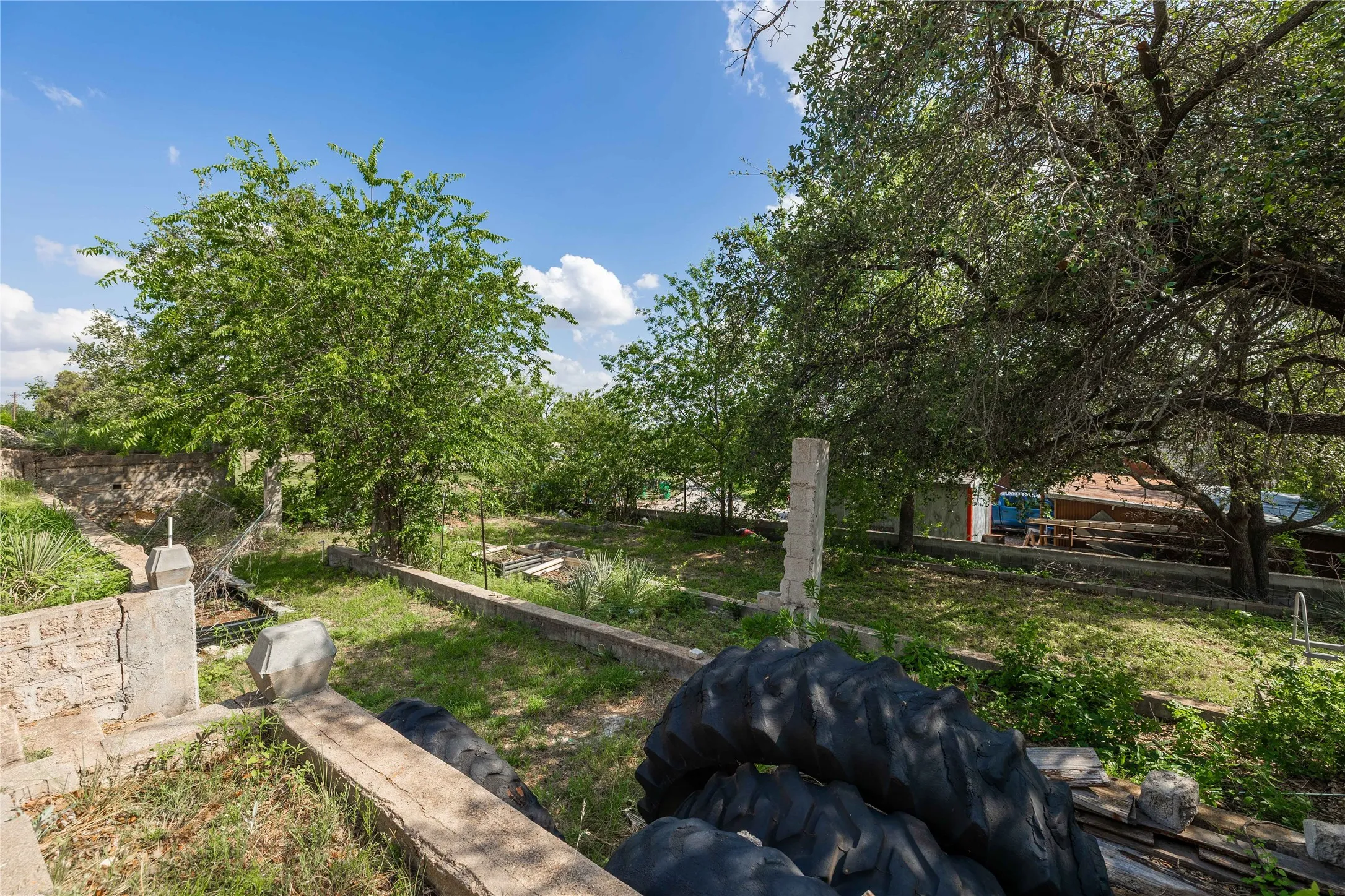 Manufactured Home For Sale in Coleman County , 1502 Avenue B, Santa Anna, Texas 76878, 3 Bedroom, 2 Bathroom, Garage spaces, 1,680 Sqft, built in 1998, mls#20965710, Real Estate Agent in Santa Anna, Homes For Sale in Coleman county, Homes For Sale in Santa Anna, Realtor in Santa Anna Texas, Real Estate Brokerage Independent Realty Texas, Luminita Cordes Realtor