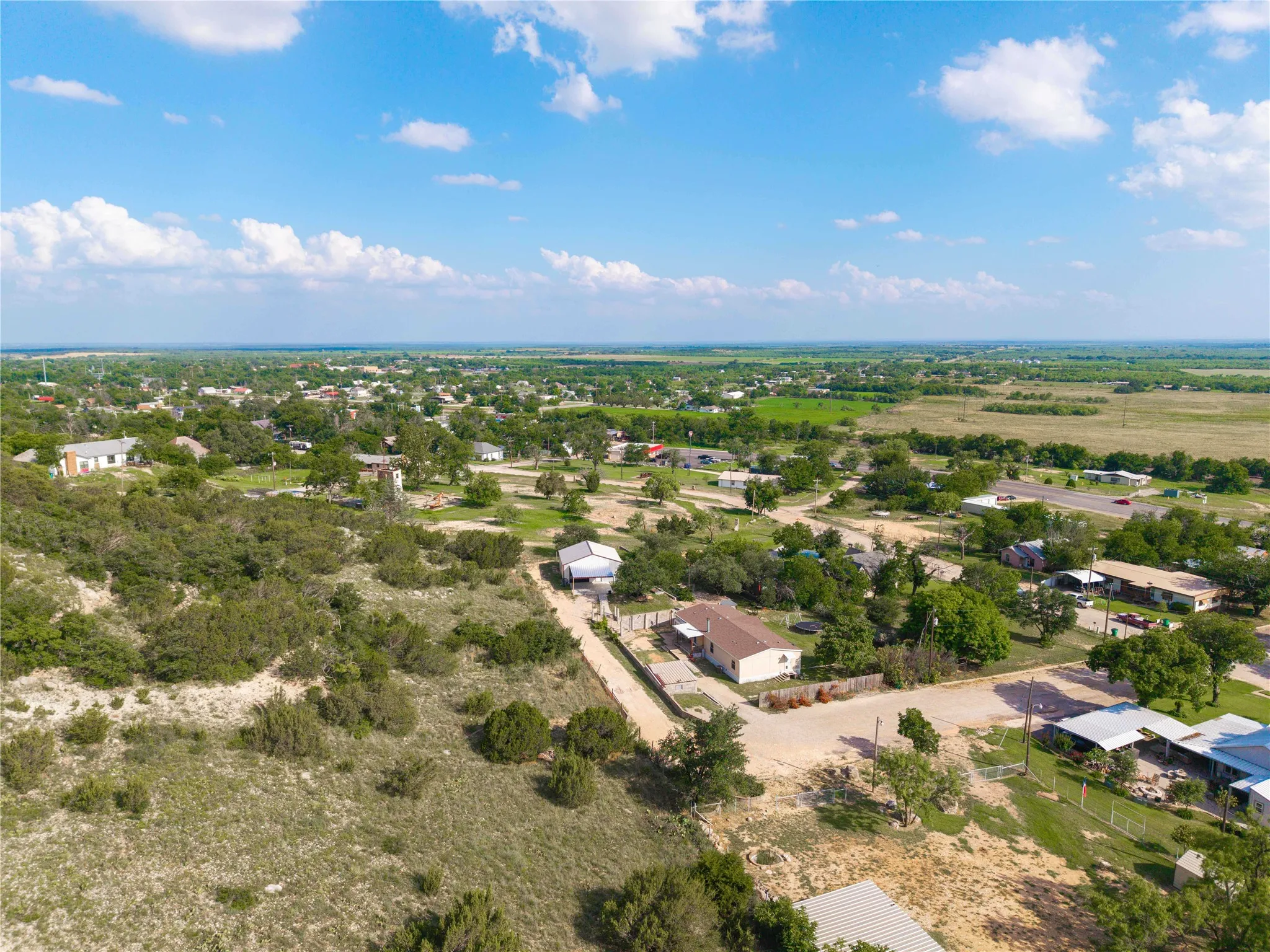 Manufactured Home For Sale in Coleman County , 1502 Avenue B, Santa Anna, Texas 76878, 3 Bedroom, 2 Bathroom, Garage spaces, 1,680 Sqft, built in 1998, mls#20965710, Real Estate Agent in Santa Anna, Homes For Sale in Coleman county, Homes For Sale in Santa Anna, Realtor in Santa Anna Texas, Real Estate Brokerage Independent Realty Texas, Luminita Cordes Realtor