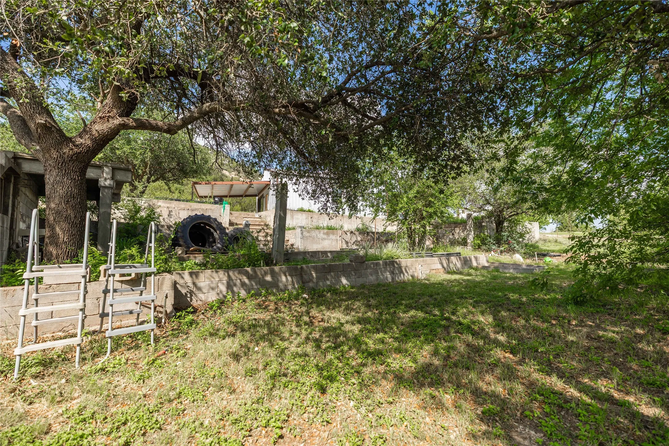 Manufactured Home For Sale in Coleman County , 1502 Avenue B, Santa Anna, Texas 76878, 3 Bedroom, 2 Bathroom, Garage spaces, 1,680 Sqft, built in 1998, mls#20965710, Real Estate Agent in Santa Anna, Homes For Sale in Coleman county, Homes For Sale in Santa Anna, Realtor in Santa Anna Texas, Real Estate Brokerage Independent Realty Texas, Luminita Cordes Realtor