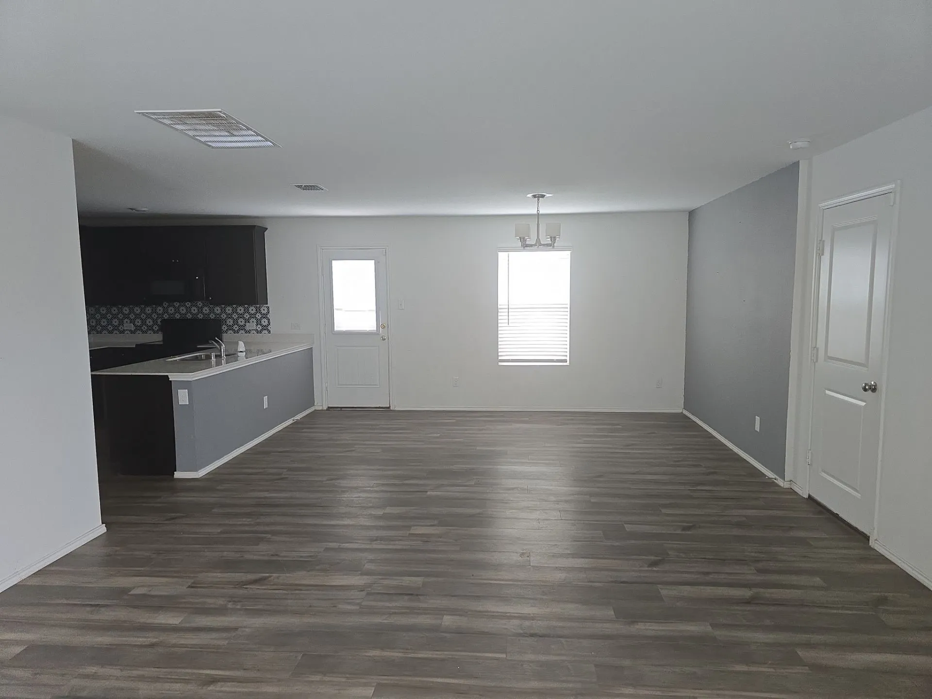 Single Family Residence For Sale in Collin County , 704 Dashwood Drive, Princeton, Texas 75407, 3 Bedroom, 2 Bathroom, 2 Garage spaces, 1,436 Sqft, built in 2021, Preowned, mls#20967175, Real Estate Agent in Princeton, Homes For Sale in Collin county, Homes For Sale in Princeton, Realtor in Princeton Texas, Real Estate Brokerage Independent Realty Texas, Luminita Cordes Realtor