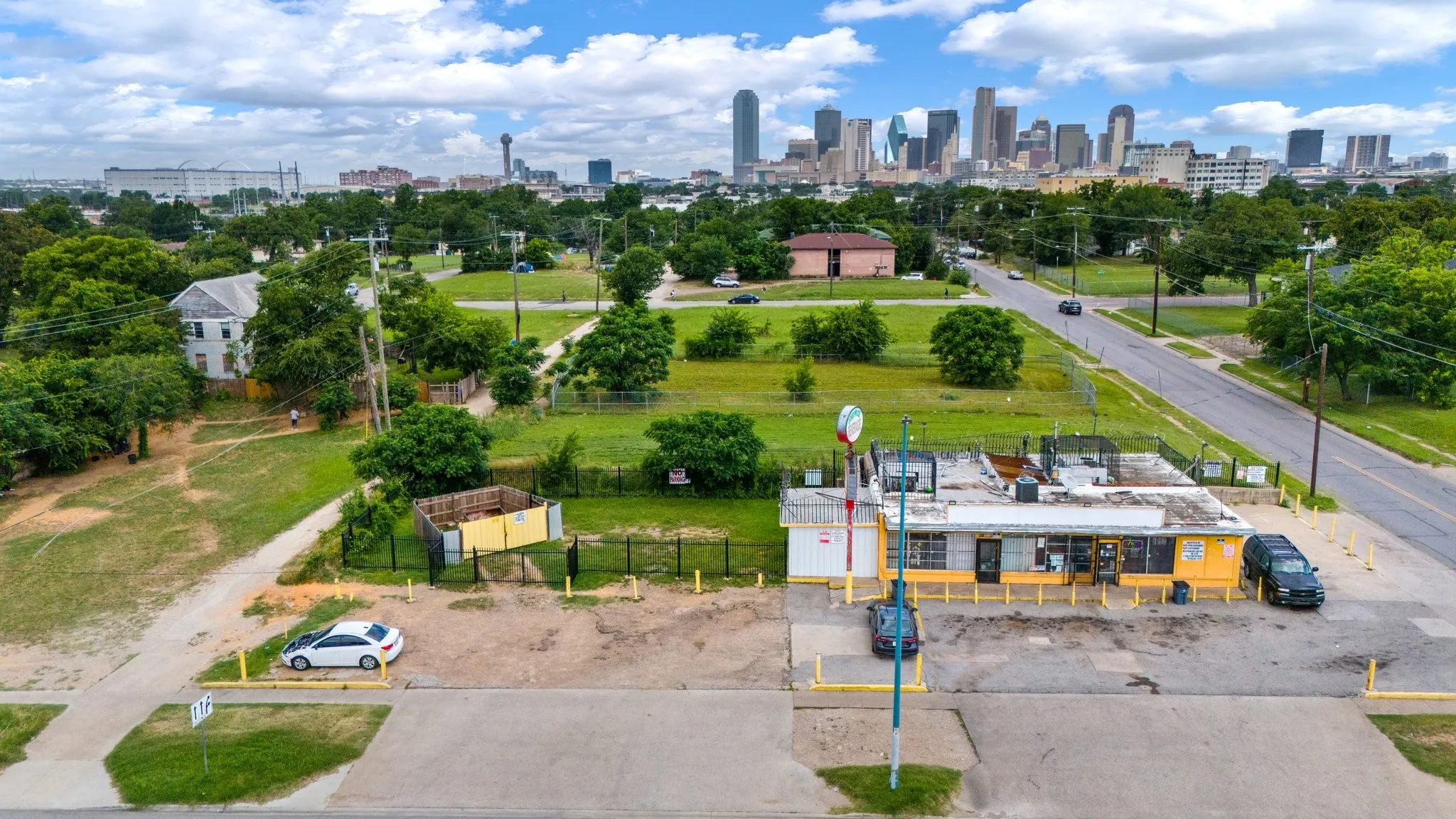 Unimproved Land For Sale in Dallas County , 2917 Holmes Street, Dallas, Texas 75215, 0, 0, Garage spaces, 0 Sqft, built in 0, Price $550,000, mls#20963000, Real Estate Agent in Dallas, Homes For Sale in Dallas county, Homes For Sale in Dallas, Realtor in Dallas Texas, Real Estate Brokerage Independent Realty Texas, Luminita Cordes Realtor
