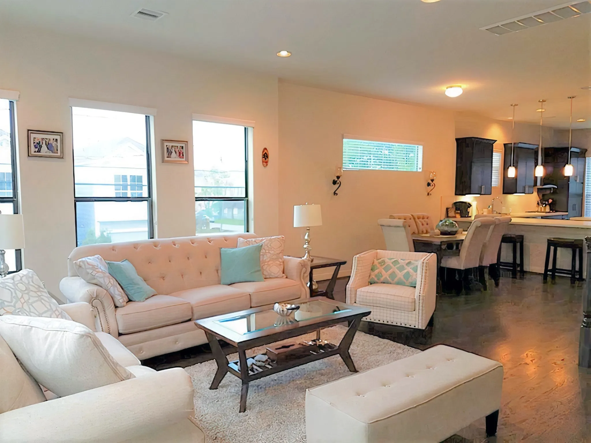 Detached For Rent in Harris County , 5305 Petty Street, Houston, Texas 77007, 3 Bedrooms, 4 Bathrooms, 2 Garage spaces, 2,304 Sqft, built in 2015, Price $3,150, mls#29060018, Real Estate Agent in Houston, Homes For Rent in Harris county, Homes For Rent in Houston, Realtor in Houston Texas, Real Estate Brokerage Independent Realty Texas, Luminita Cordes Realtor