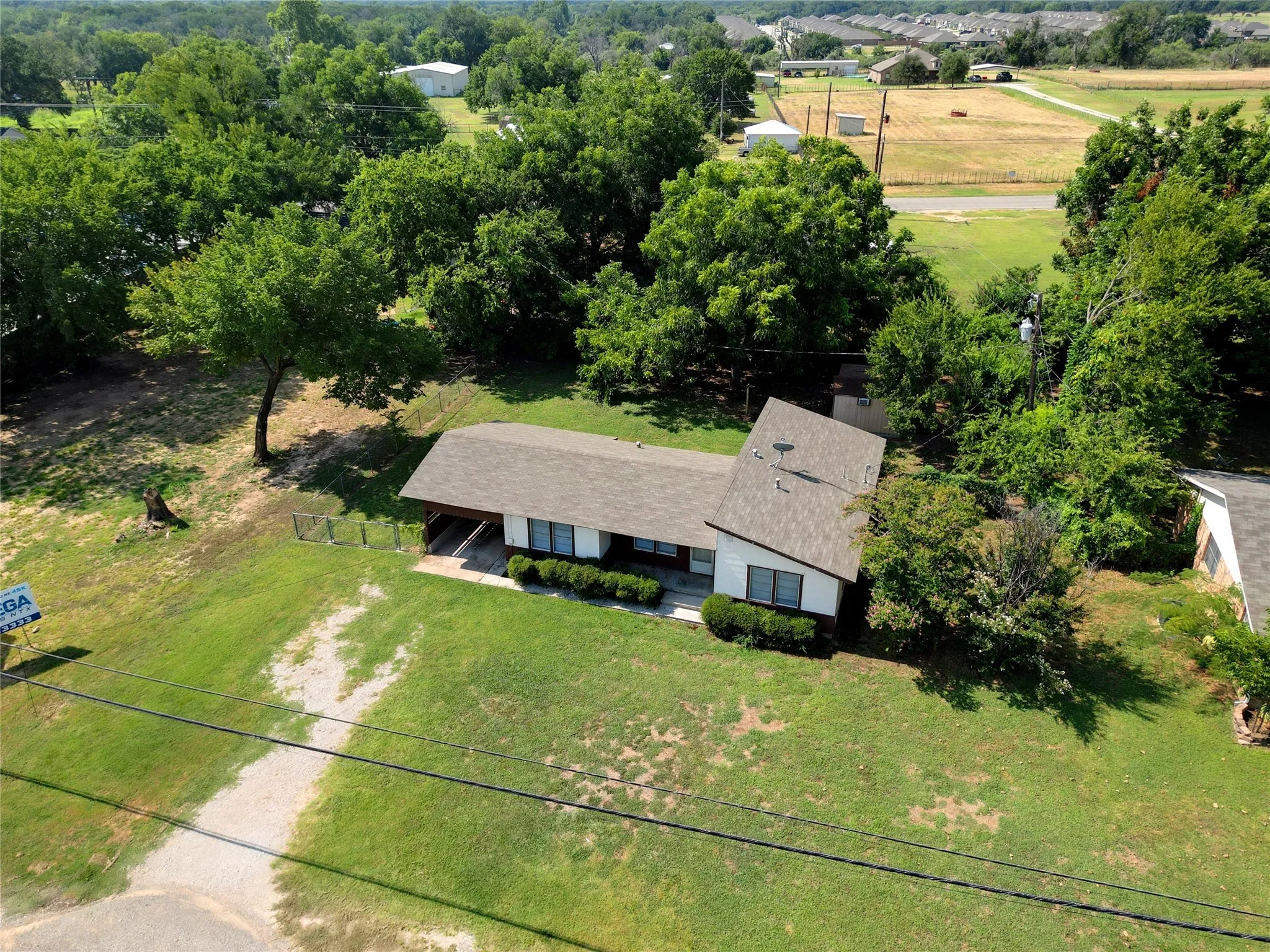 Unimproved Land For Sale in Parker County , 313 W Highway 199, Springtown, Texas 76082, 0, 0, Garage spaces, 0 Sqft, built in 0, Preowned, Price $160,000, mls#20968128, Real Estate Agent in Springtown, Homes For Sale in Parker county, Homes For Sale in Springtown, Realtor in Springtown Texas, Real Estate Brokerage Independent Realty Texas, Luminita Cordes Realtor