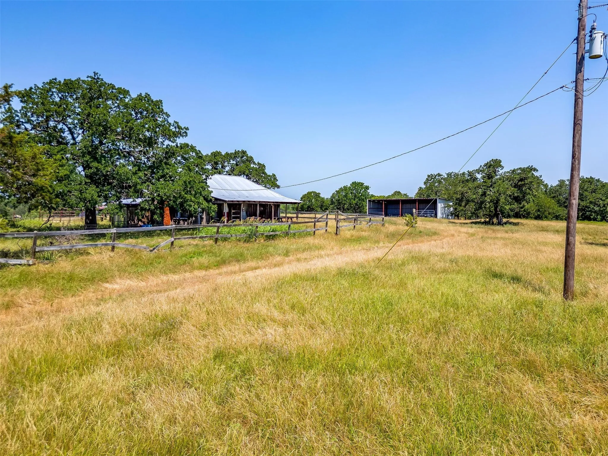 View of yard featuring a rural view