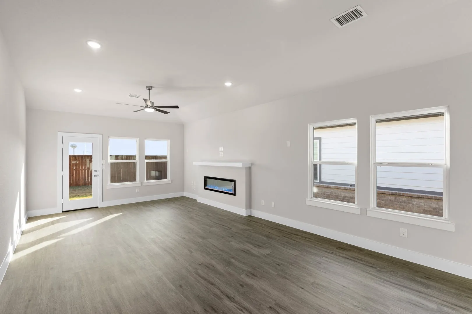 7317 Autumn Hill-Dining-2
