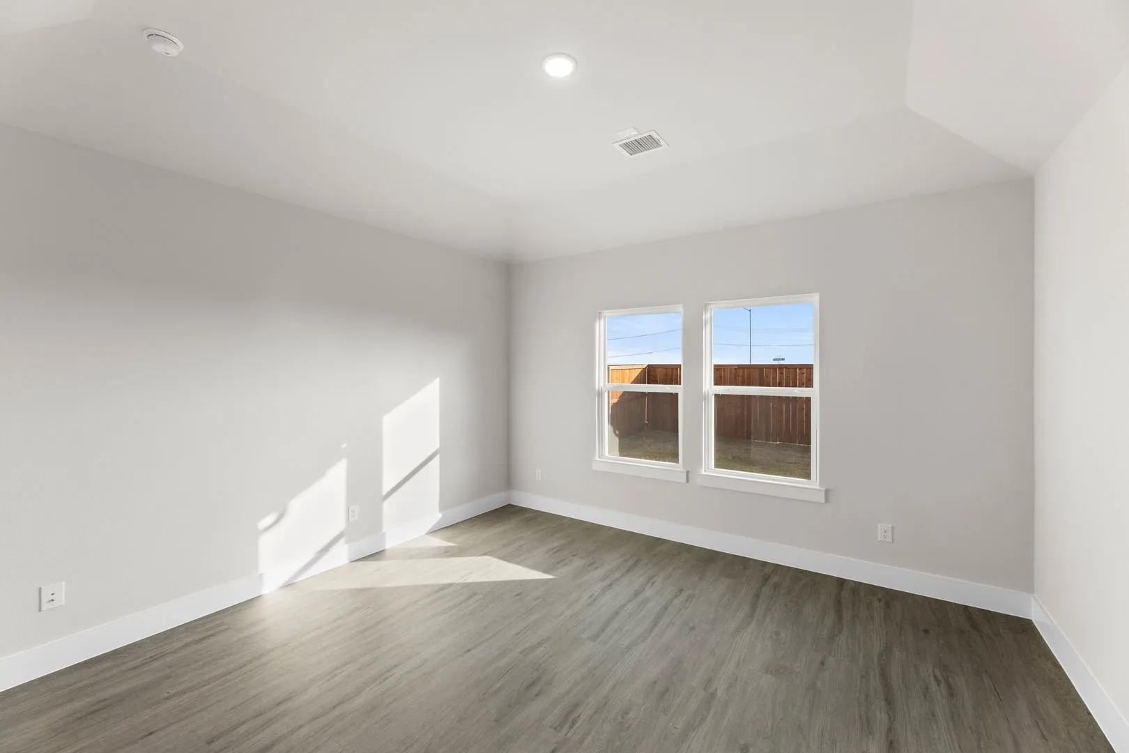 7317 Autumn Hill-Primary Suite-1