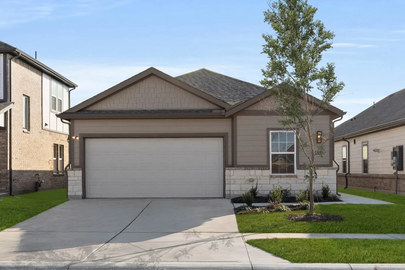 Single Family Residence For Sale in Denton County , 7317 Autumn Hill Drive, Denton, Texas 76249, 3 Bedroom, 3 Bathroom, 2 Garage spaces, 1,725 Sqft, built in 2025, New Construction - Complete, mls#20968363, Real Estate Agent in Denton, Homes For Sale in Denton county, Homes For Sale in Denton, Realtor in Denton Texas, Real Estate Brokerage Independent Realty Texas, Luminita Cordes Realtor