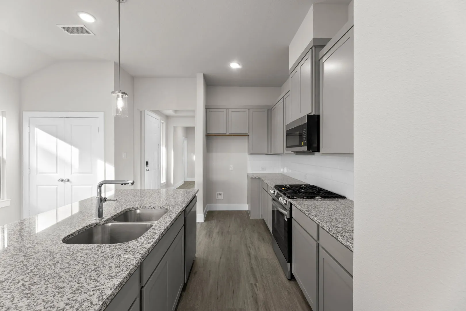 7317 Autumn Hill-Kitchen-3