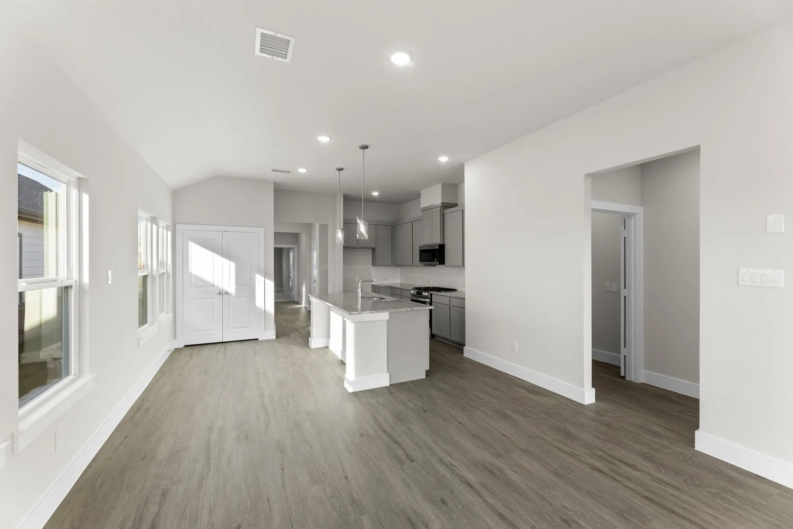 7317 Autumn Hill-Dining-1