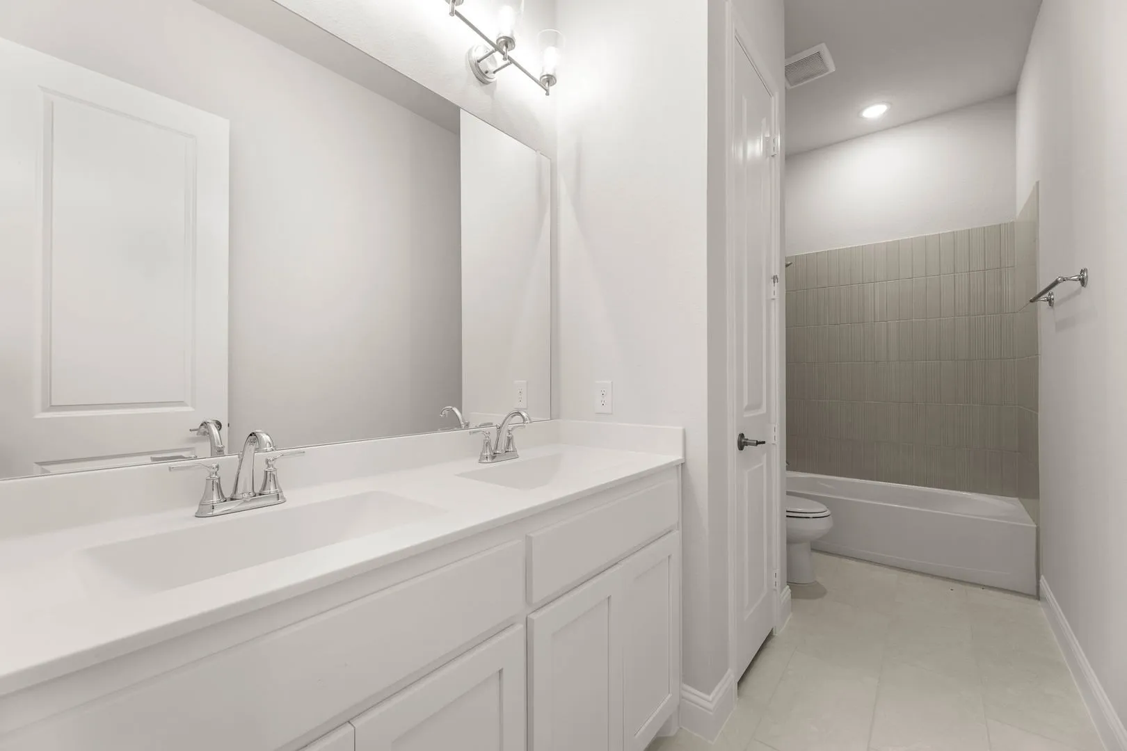 Single Family Residence For Sale in Wise County , 132 Evanston Court, New Fairview, Texas 76078, 4 Bedroom, 4 Bathroom, 2 Garage spaces, 3,392 Sqft, built in 2025, New Construction - Complete, mls#20969293, Real Estate Agent in New Fairview, Homes For Sale in Wise county, Homes For Sale in New Fairview, Realtor in New Fairview Texas, Real Estate Brokerage Independent Realty Texas, Luminita Cordes Realtor