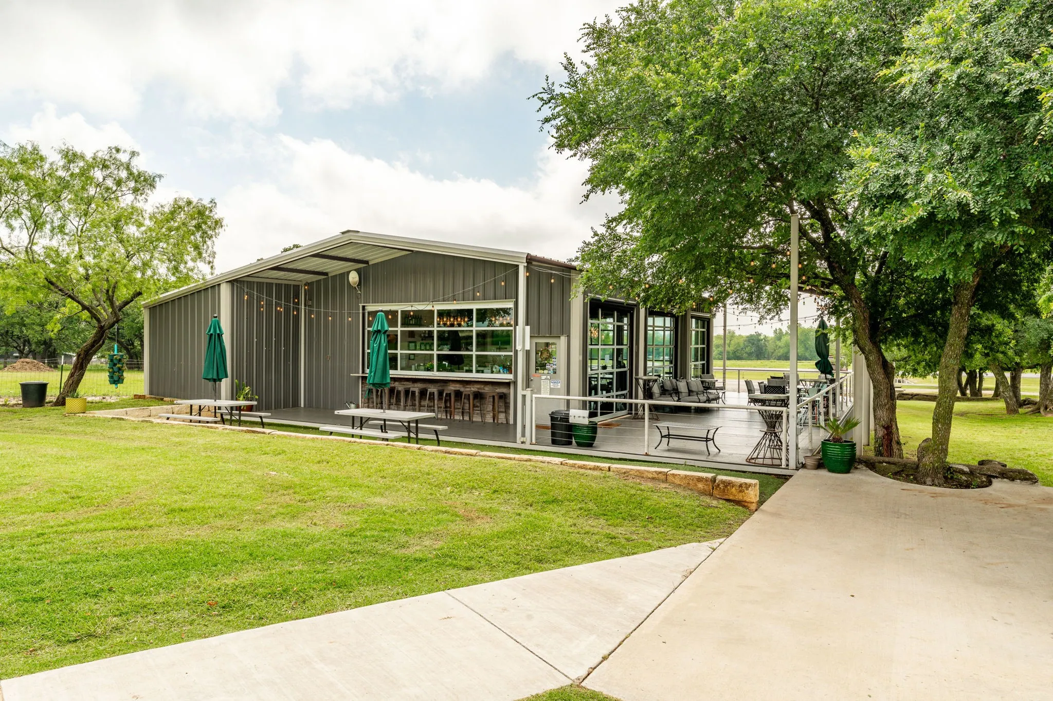 Business For Sale in Erath County , 675 County Road 497, Dublin, Texas 76446, 0, 0, Garage spaces, 0 Sqft, built in 2018, Preowned, mls#20956785, Real Estate Agent in Dublin, Homes For Sale in Erath county, Homes For Sale in Dublin, Realtor in Dublin Texas, Real Estate Brokerage Independent Realty Texas, Luminita Cordes Realtor