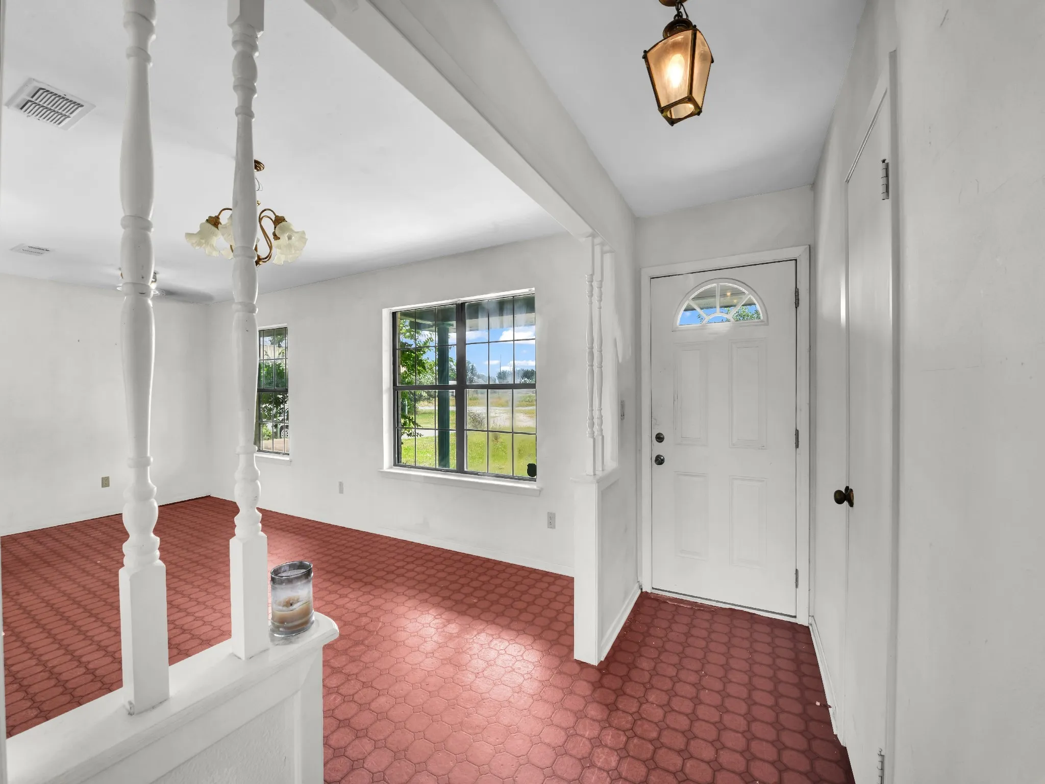 Farm For Sale in Parker County , 401 Old Agnes Road, Weatherford, Texas 76088, 3 Bedroom, 2 Bathroom, 2 Garage spaces, 2,380 Sqft, built in 1978, Preowned, mls#20946572, Real Estate Agent in Weatherford, Homes For Sale in Parker county, Homes For Sale in Weatherford, Realtor in Weatherford Texas, Real Estate Brokerage Independent Realty Texas, Luminita Cordes Realtor