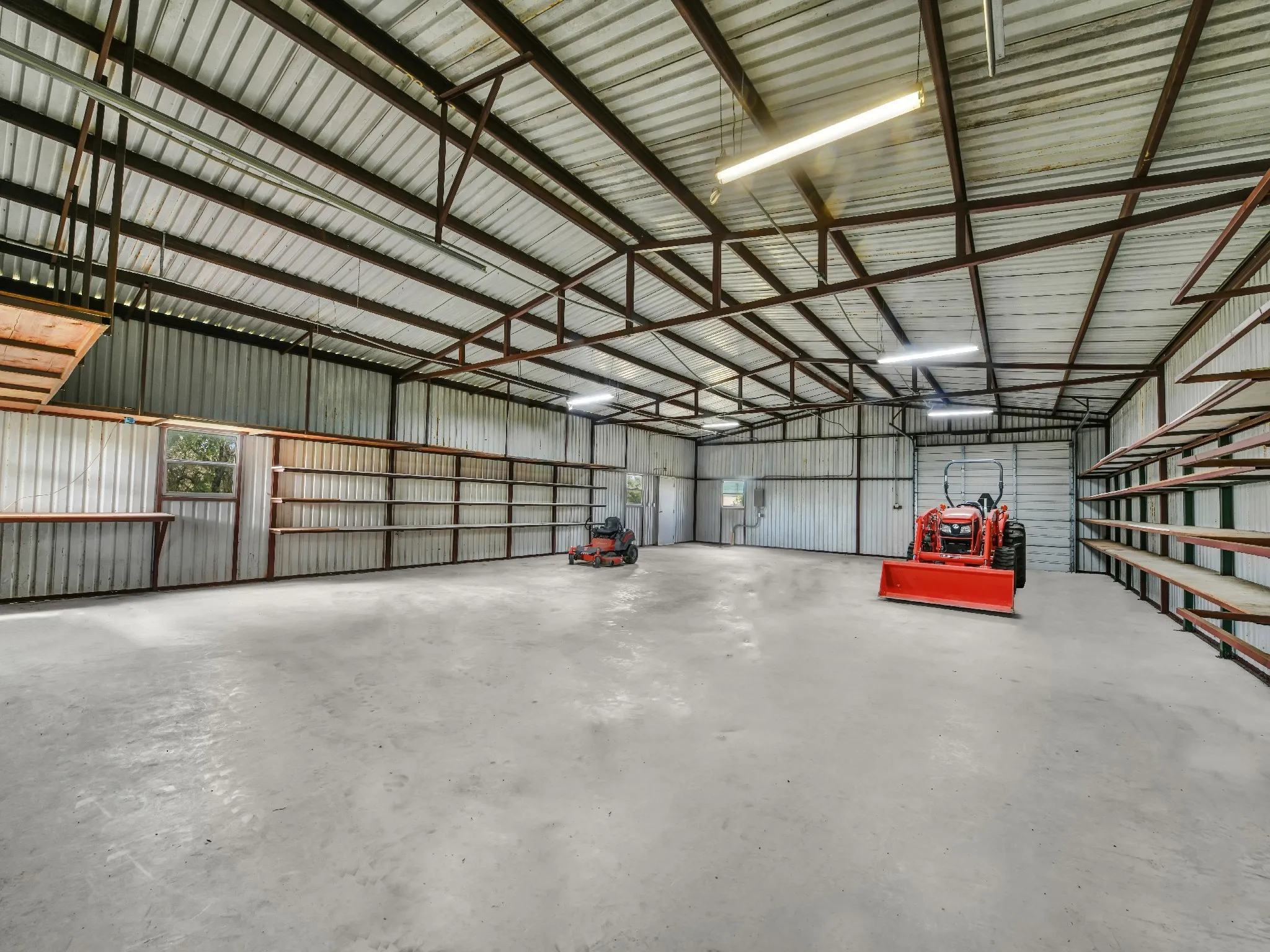 Farm For Sale in Parker County , 401 Old Agnes Road, Weatherford, Texas 76088, 3 Bedroom, 2 Bathroom, 2 Garage spaces, 2,380 Sqft, built in 1978, Preowned, mls#20946572, Real Estate Agent in Weatherford, Homes For Sale in Parker county, Homes For Sale in Weatherford, Realtor in Weatherford Texas, Real Estate Brokerage Independent Realty Texas, Luminita Cordes Realtor