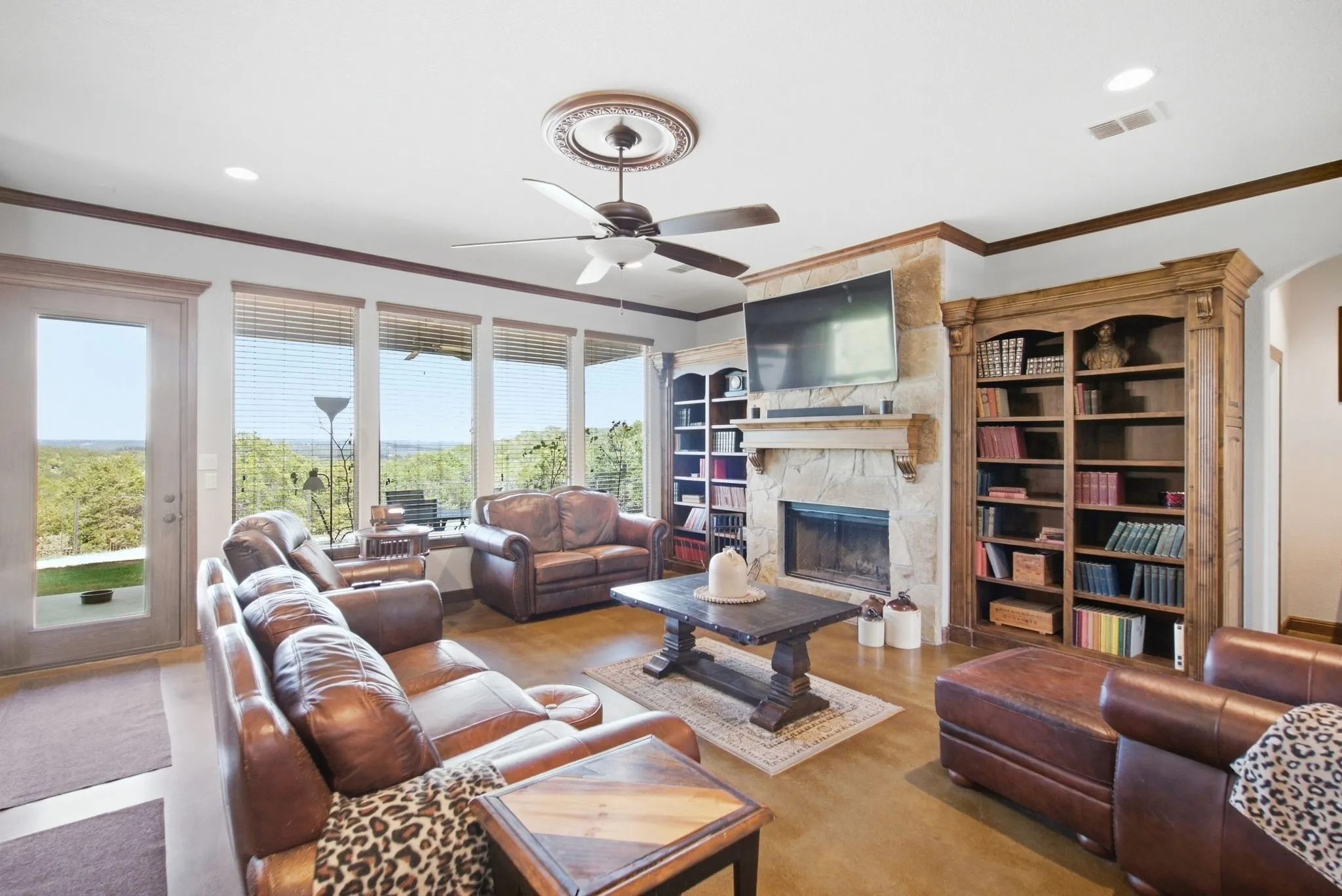 Single Family Residence For Sale in Erath County , 565 Ridgeway Drive, Bluff Dale, Texas 76433, 4 Bedroom, 3 Bathroom, 2 Garage spaces, 2,807 Sqft, built in 2016, Preowned, mls#20968251, Real Estate Agent in Bluff Dale, Homes For Sale in Erath county, Homes For Sale in Bluff Dale, Realtor in Bluff Dale Texas, Real Estate Brokerage Independent Realty Texas, Luminita Cordes Realtor