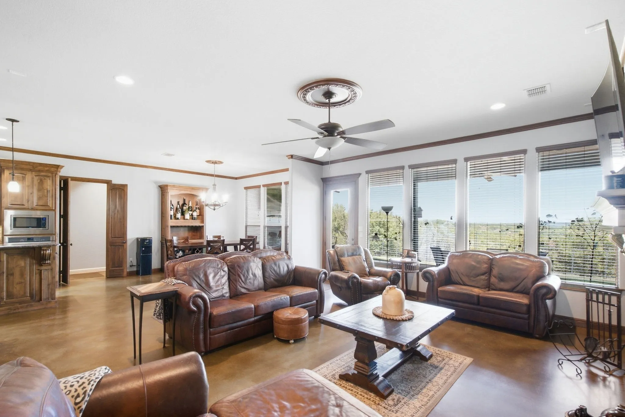 Single Family Residence For Sale in Erath County , 565 Ridgeway Drive, Bluff Dale, Texas 76433, 4 Bedroom, 3 Bathroom, 2 Garage spaces, 2,807 Sqft, built in 2016, Preowned, mls#20968251, Real Estate Agent in Bluff Dale, Homes For Sale in Erath county, Homes For Sale in Bluff Dale, Realtor in Bluff Dale Texas, Real Estate Brokerage Independent Realty Texas, Luminita Cordes Realtor