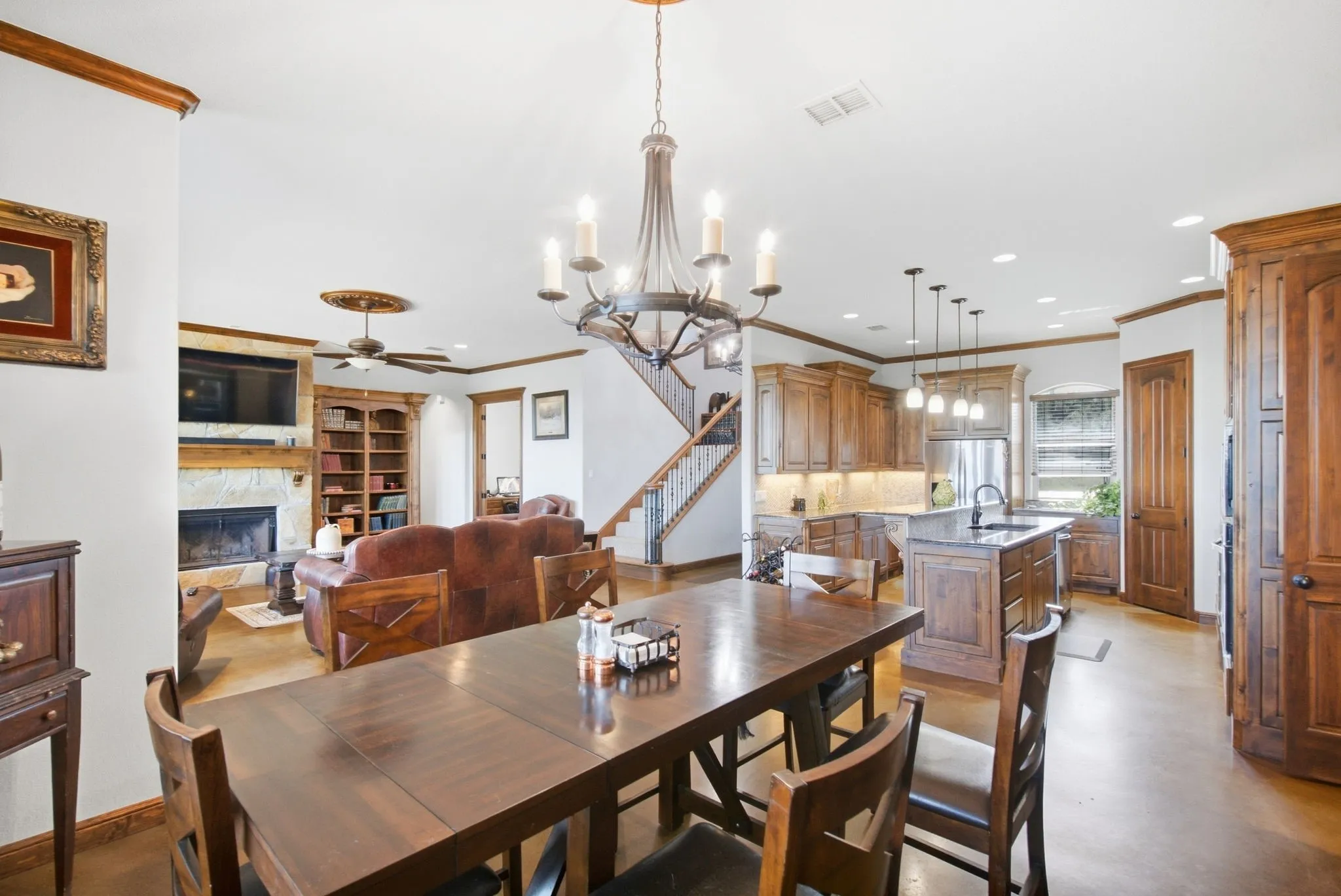 Single Family Residence For Sale in Erath County , 565 Ridgeway Drive, Bluff Dale, Texas 76433, 4 Bedroom, 3 Bathroom, 2 Garage spaces, 2,807 Sqft, built in 2016, Preowned, mls#20968251, Real Estate Agent in Bluff Dale, Homes For Sale in Erath county, Homes For Sale in Bluff Dale, Realtor in Bluff Dale Texas, Real Estate Brokerage Independent Realty Texas, Luminita Cordes Realtor