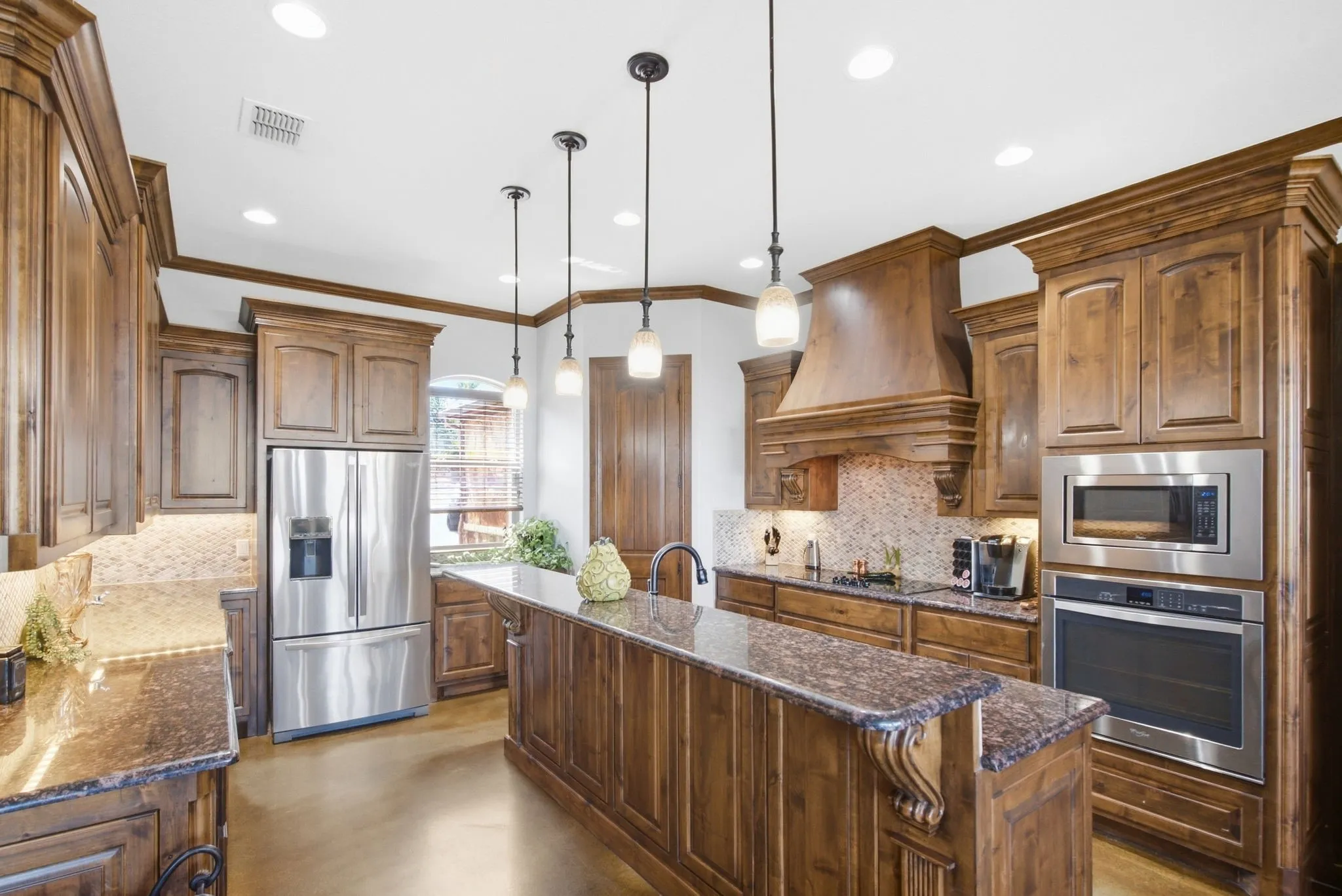 Single Family Residence For Sale in Erath County , 565 Ridgeway Drive, Bluff Dale, Texas 76433, 4 Bedroom, 3 Bathroom, 2 Garage spaces, 2,807 Sqft, built in 2016, Preowned, mls#20968251, Real Estate Agent in Bluff Dale, Homes For Sale in Erath county, Homes For Sale in Bluff Dale, Realtor in Bluff Dale Texas, Real Estate Brokerage Independent Realty Texas, Luminita Cordes Realtor