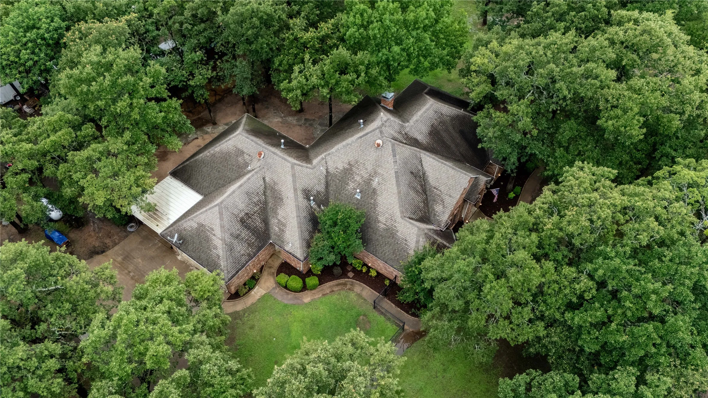 Aerial view of property and surrounding area