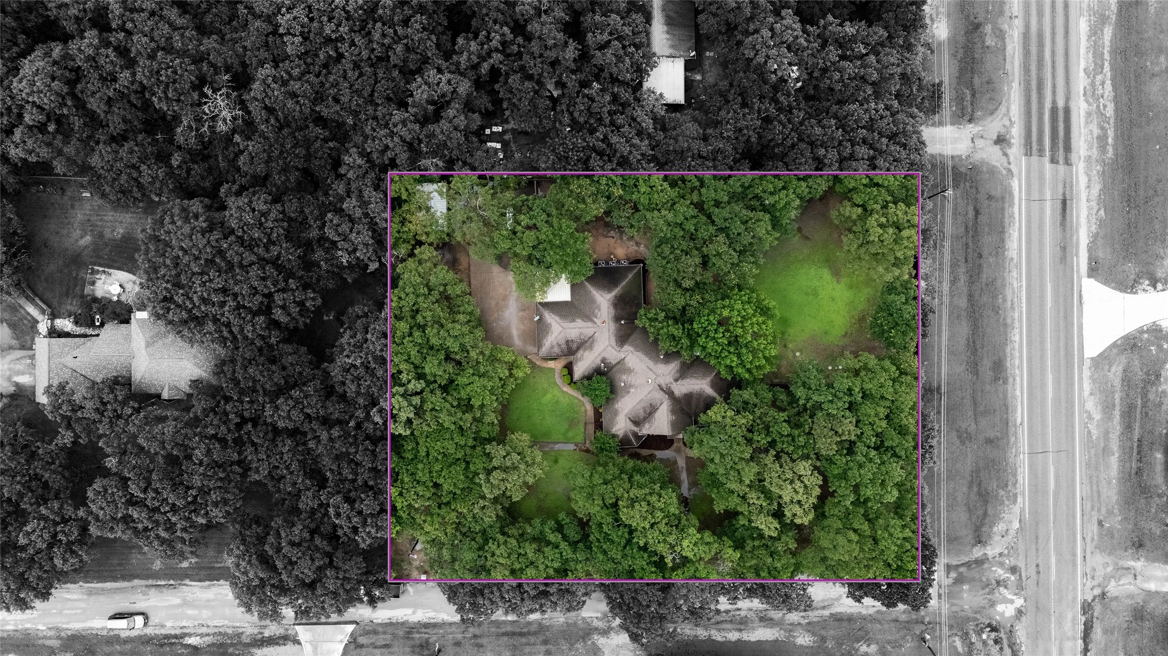 Aerial overview of property's location featuring property boundaries highlighted