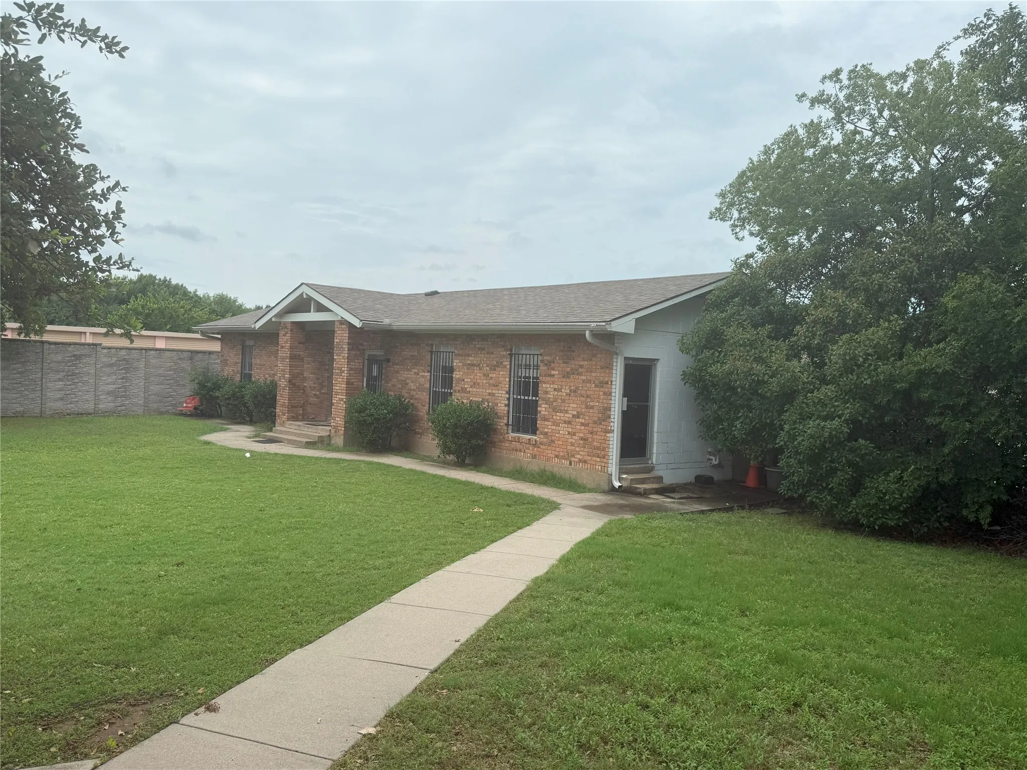Office For Rent in Collin County , 716 E Main Street, Allen, Texas 75002, 0, 0, Garage spaces, 0 Sqft, built in 1975, Preowned, Price $1,795, mls#20970284, Real Estate Agent in Allen, Homes For Rent in Collin county, Homes For Rent in Allen, Realtor in Allen Texas, Real Estate Brokerage Independent Realty Texas, Luminita Cordes Realtor