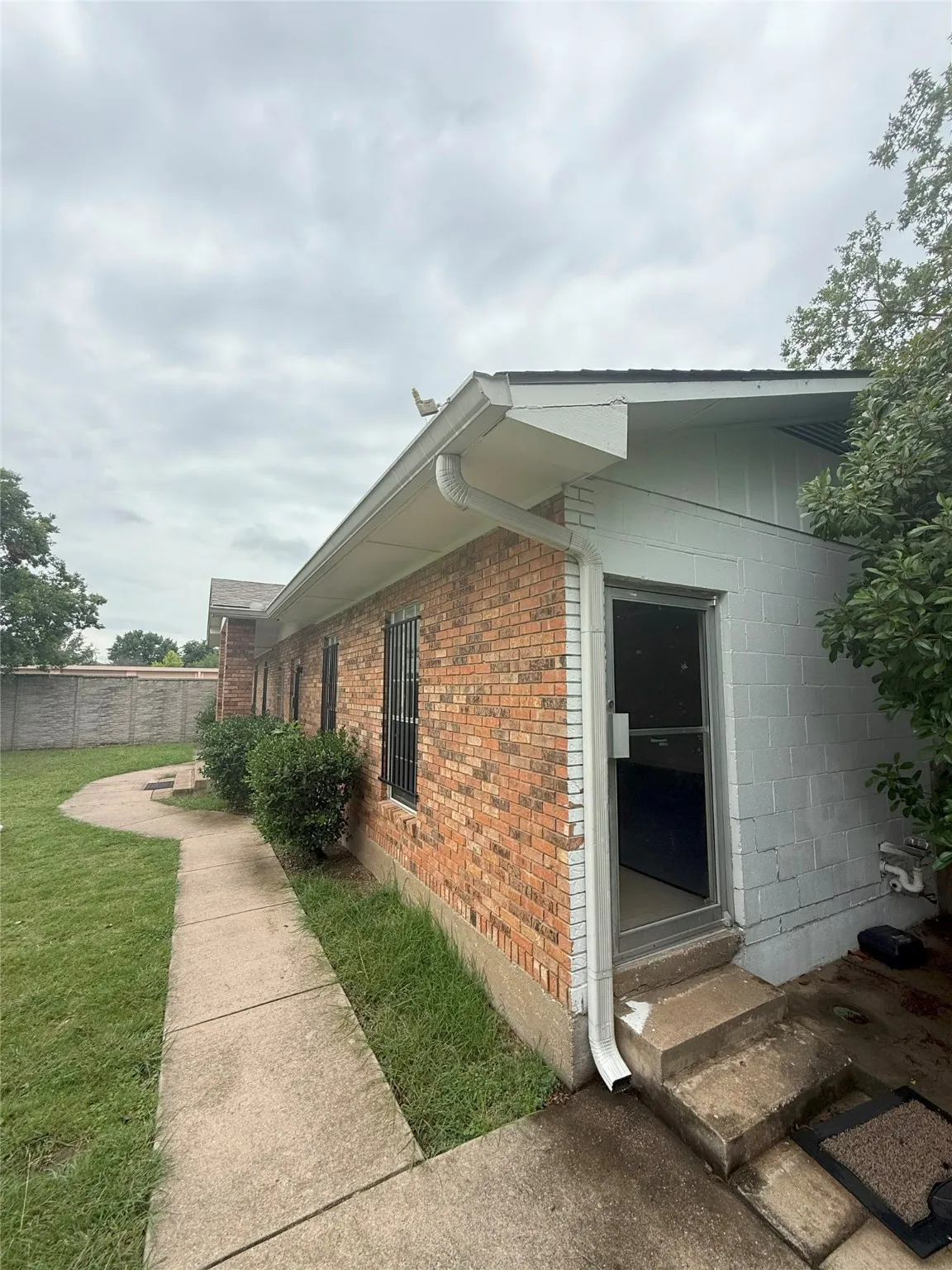 Office For Rent in Collin County , 716 E Main Street, Allen, Texas 75002, 0, 0, Garage spaces, 0 Sqft, built in 1975, Preowned, Price $1,795, mls#20970284, Real Estate Agent in Allen, Homes For Rent in Collin county, Homes For Rent in Allen, Realtor in Allen Texas, Real Estate Brokerage Independent Realty Texas, Luminita Cordes Realtor