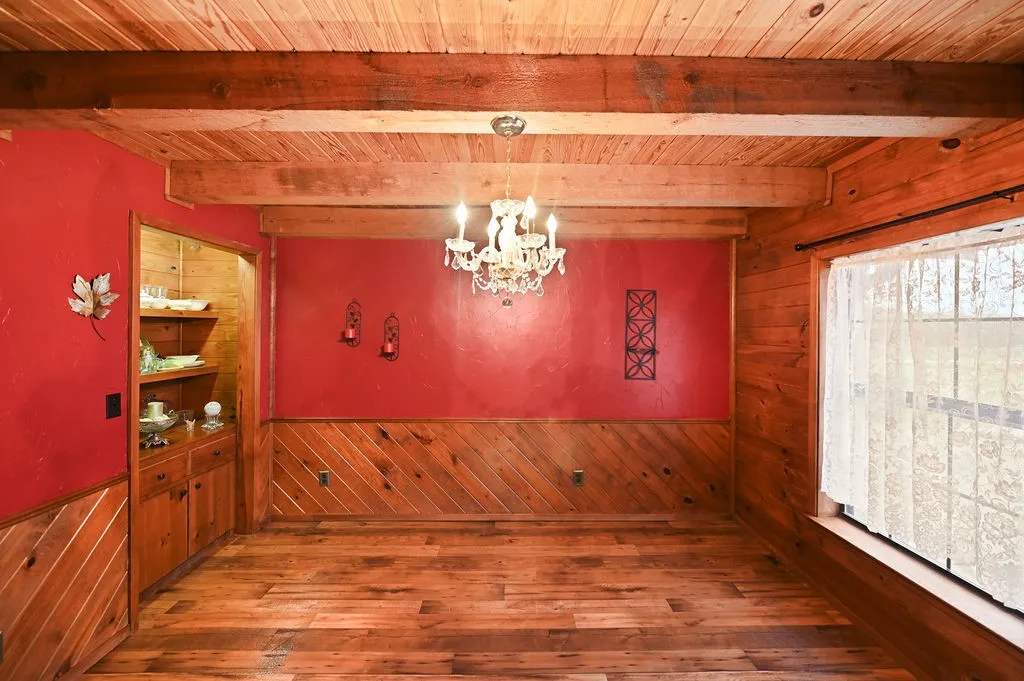 Single Family Residence For Sale in Rains County , 411 Rs County Road 4525, Point, Texas 75472, 4 Bedroom, 3 Bathroom, 2 Garage spaces, 2,744 Sqft, built in 1992, mls#20971227, Real Estate Agent in Point, Homes For Sale in Rains county, Homes For Sale in Point, Realtor in Point Texas, Real Estate Brokerage Independent Realty Texas, Luminita Cordes Realtor