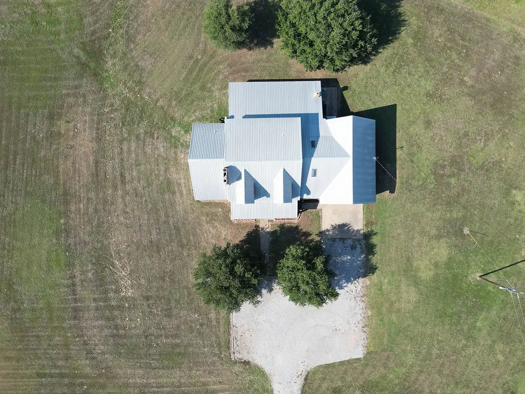 Single Family Residence For Sale in Rains County , 411 Rs County Road 4525, Point, Texas 75472, 4 Bedroom, 3 Bathroom, 2 Garage spaces, 2,744 Sqft, built in 1992, mls#20971227, Real Estate Agent in Point, Homes For Sale in Rains county, Homes For Sale in Point, Realtor in Point Texas, Real Estate Brokerage Independent Realty Texas, Luminita Cordes Realtor