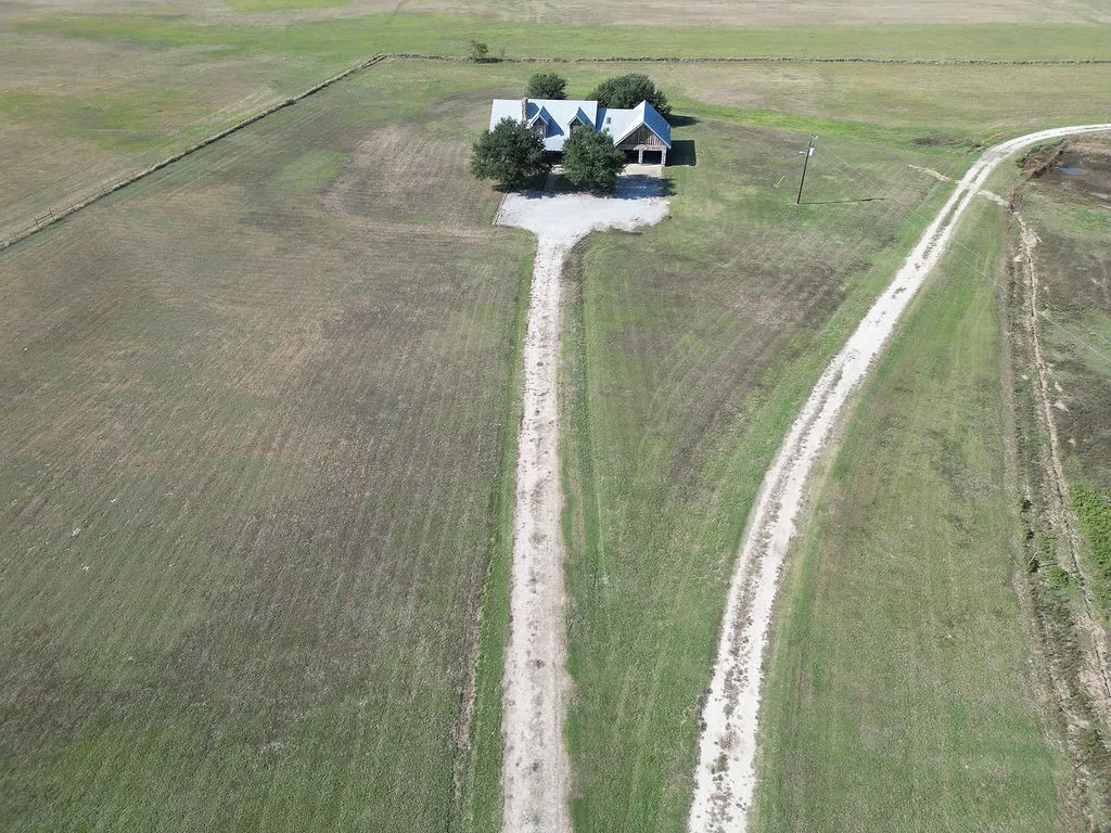 Single Family Residence For Sale in Rains County , 411 Rs County Road 4525, Point, Texas 75472, 4 Bedroom, 3 Bathroom, 2 Garage spaces, 2,744 Sqft, built in 1992, mls#20971227, Real Estate Agent in Point, Homes For Sale in Rains county, Homes For Sale in Point, Realtor in Point Texas, Real Estate Brokerage Independent Realty Texas, Luminita Cordes Realtor
