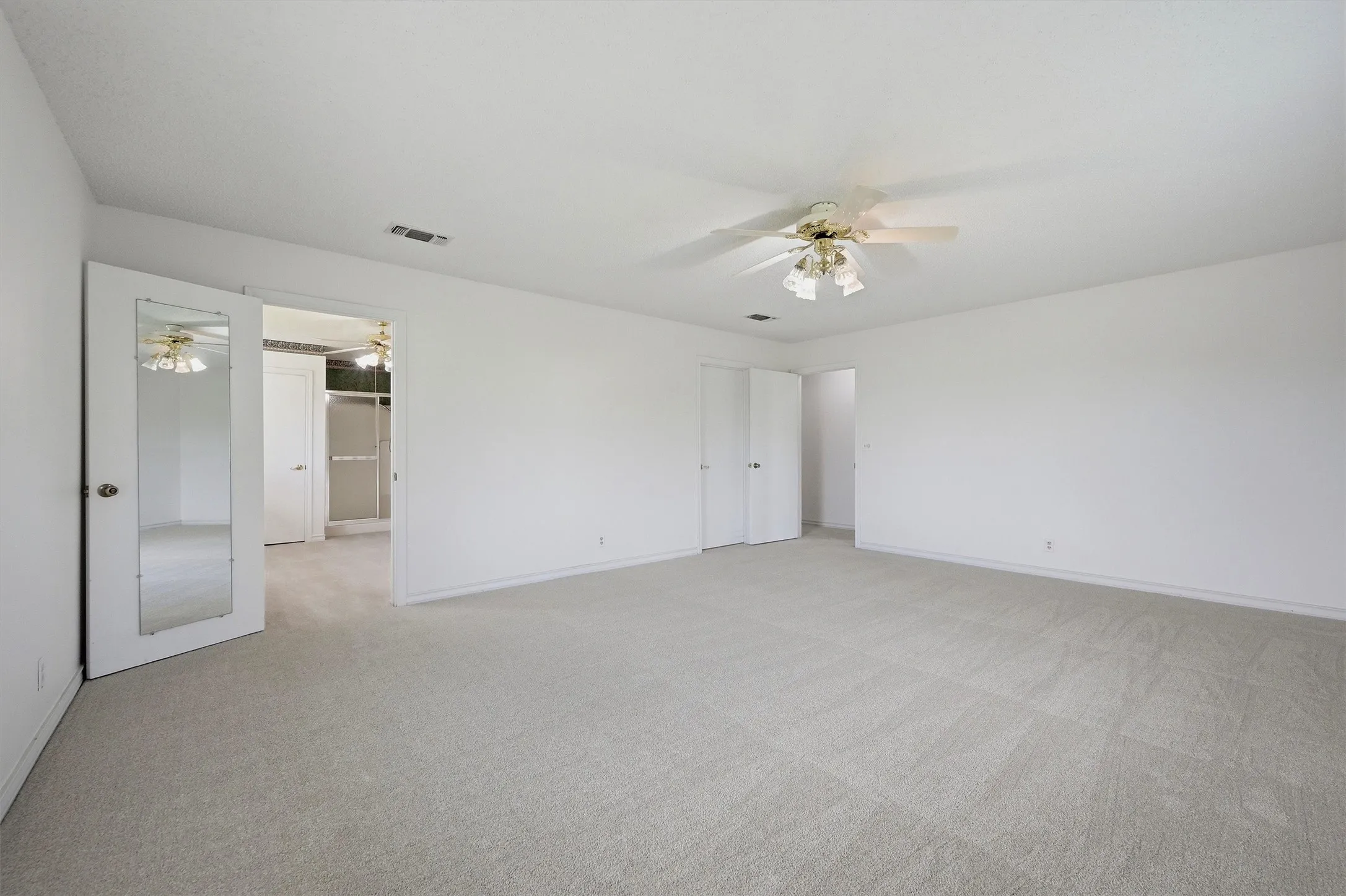 Single Family Residence For Sale in Grayson County , 929 County Line Church Road, Whitesboro, Texas 76273, 4 Bedroom, 4 Bathroom, 2 Garage spaces, 3,728 Sqft, built in 1996, mls#20967541, Real Estate Agent in Whitesboro, Homes For Sale in Grayson county, Homes For Sale in Whitesboro, Realtor in Whitesboro Texas, Real Estate Brokerage Independent Realty Texas, Luminita Cordes Realtor